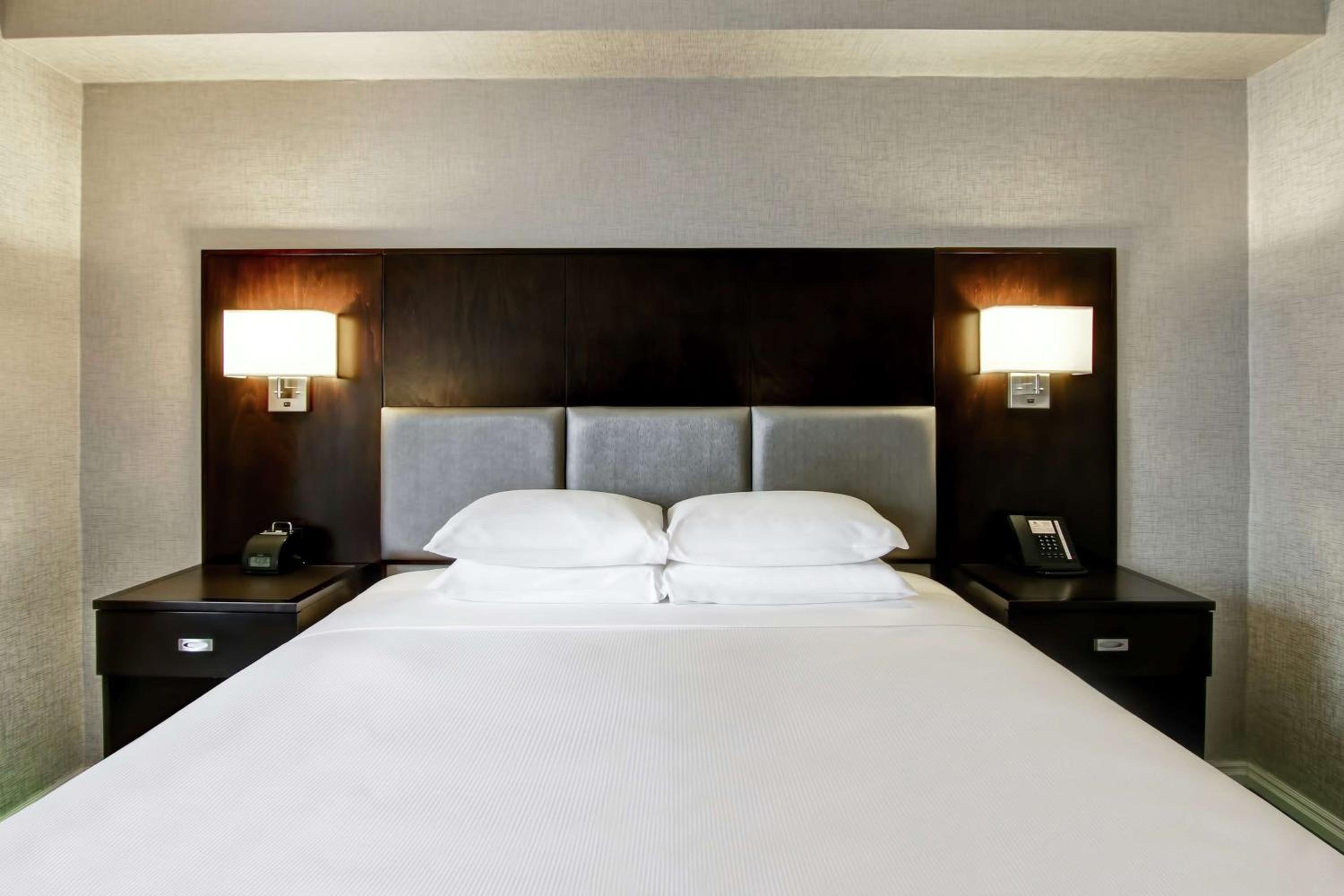 Queen Room - Photo 3