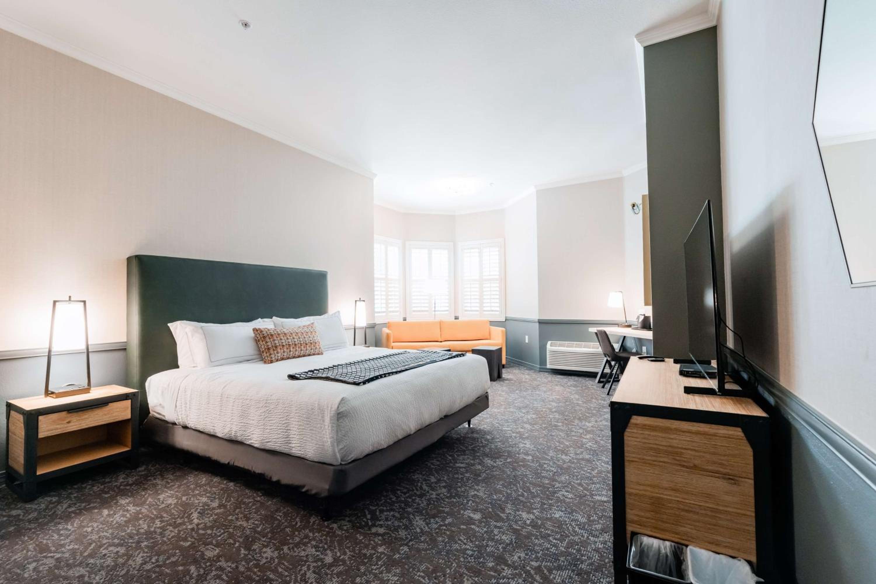 King Studio Suite photo 2