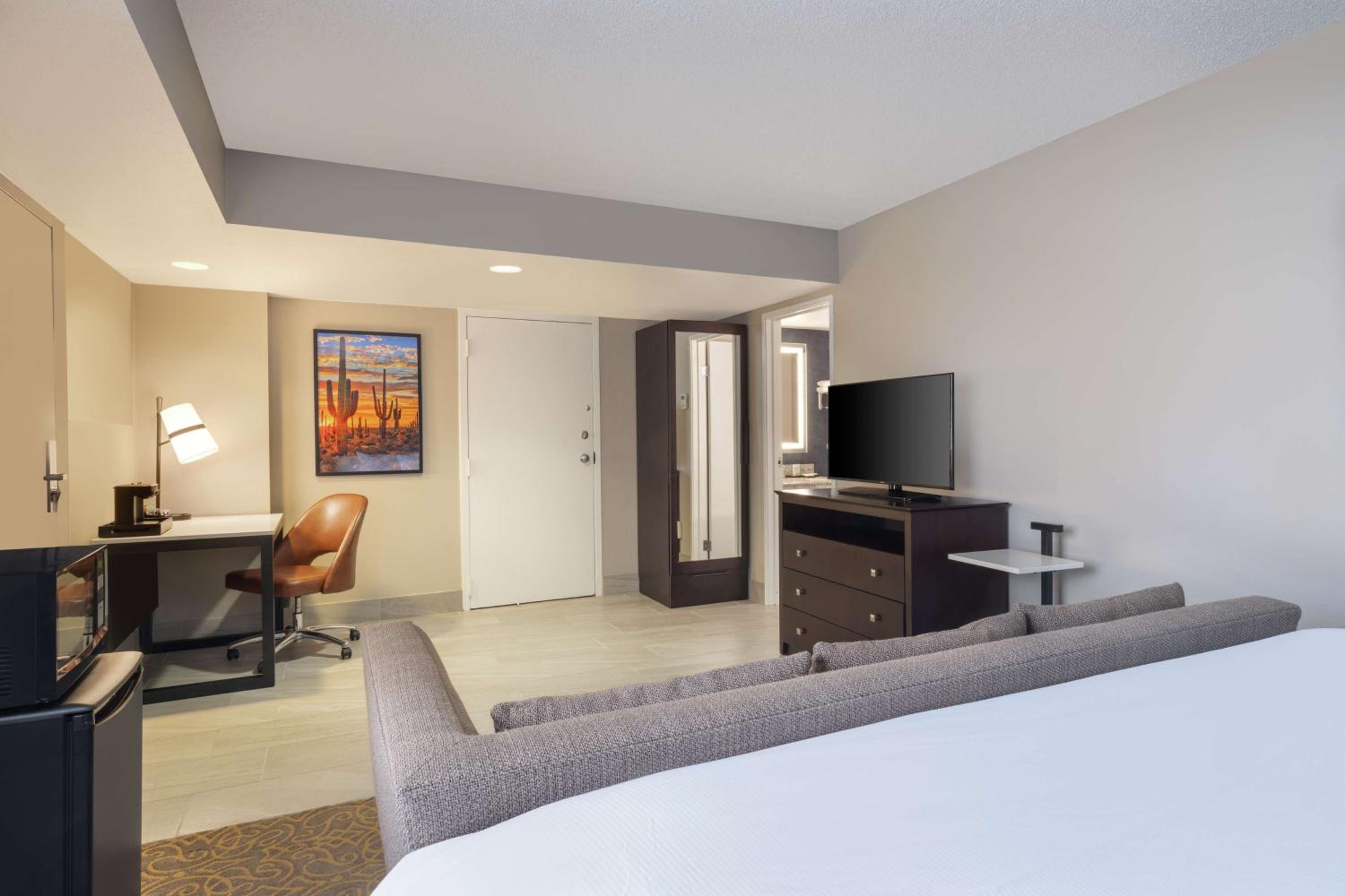 King Studio Suite - Photo 1