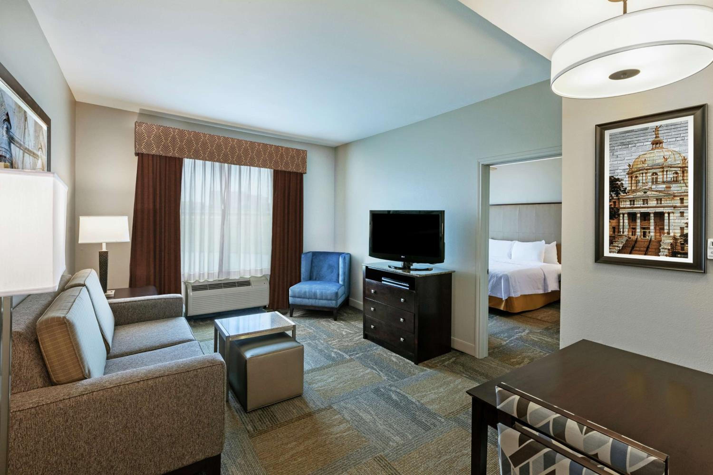 One-Bedroom King Suite - Non-Smoking - Photo 1