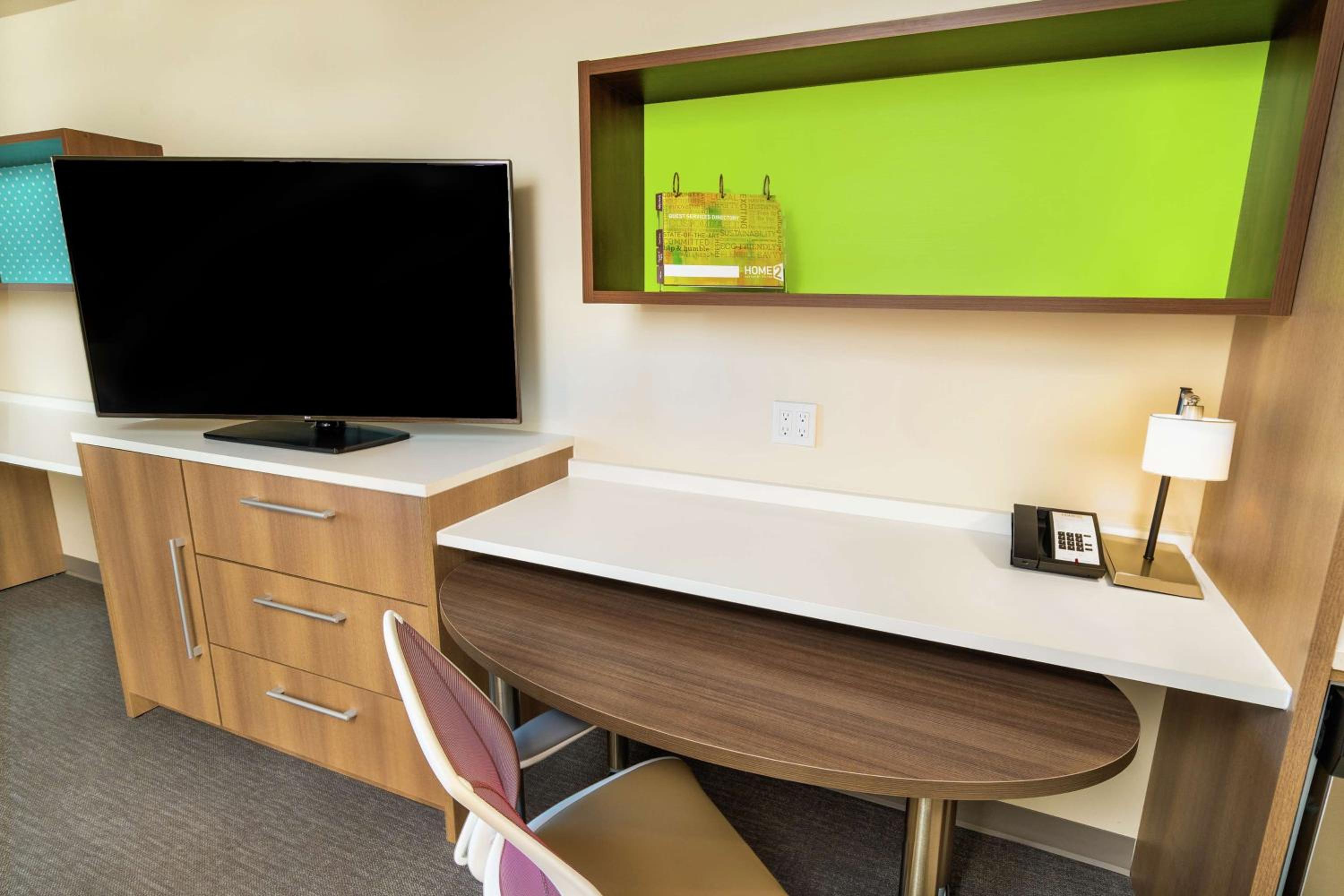 King Studio Suite - Non-Smoking - Photo 7