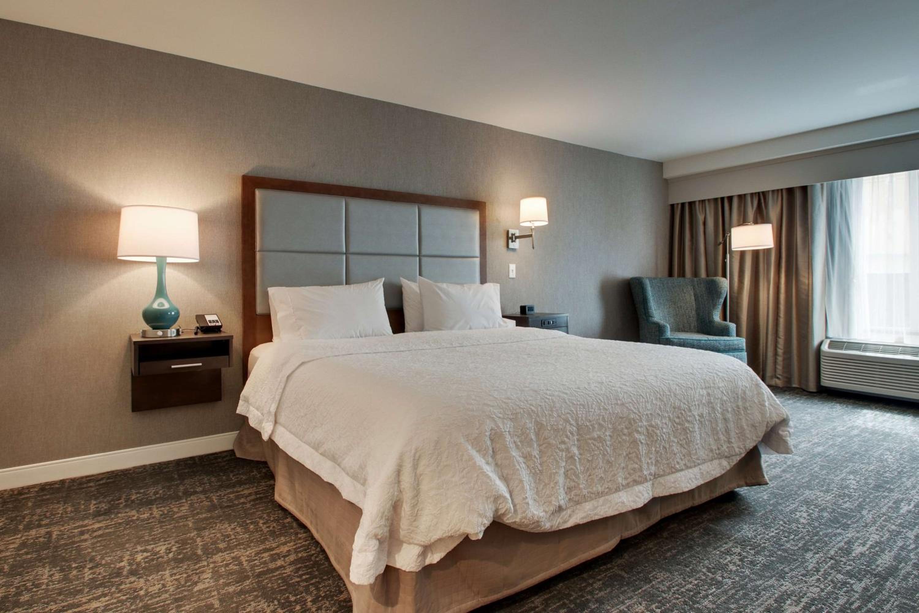 Queen Room with Two Queen Beds - Mobility and Hearing Access/Non-Smoking - Photo 3