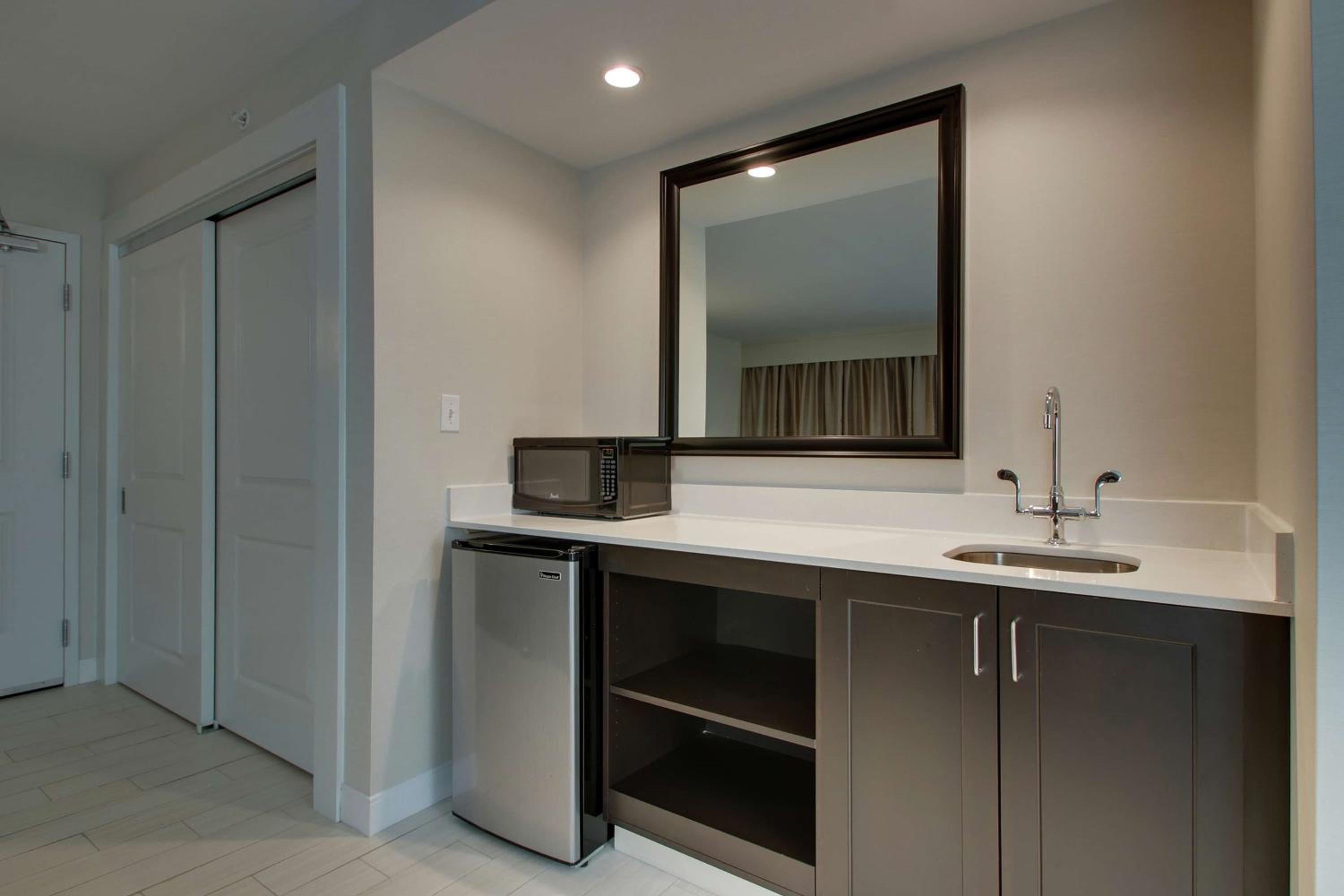 King Studio Suite - Non Smoking - Photo 2