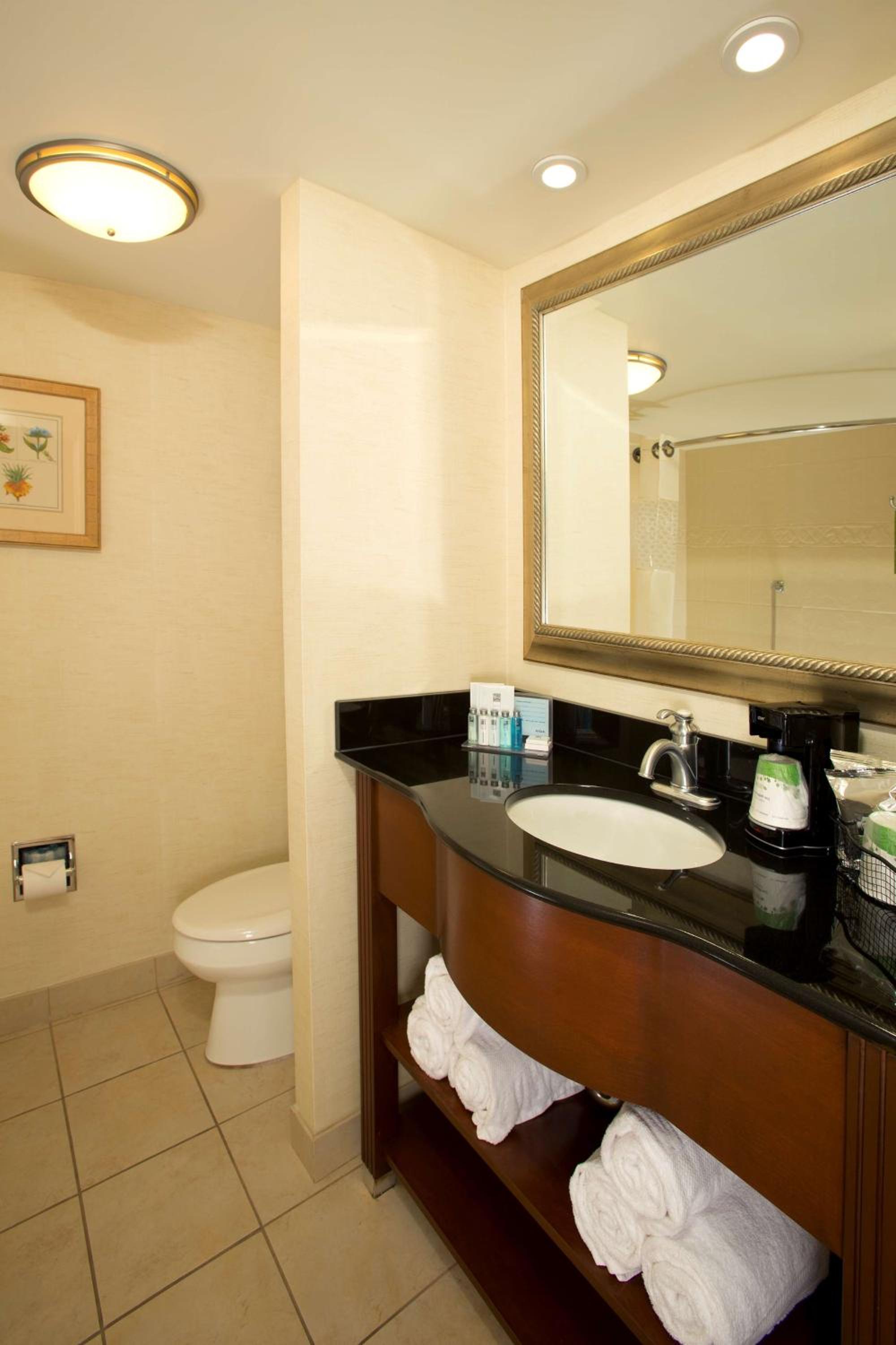 Double Room with Two Double Beds - Non-Smoking - Photo 2