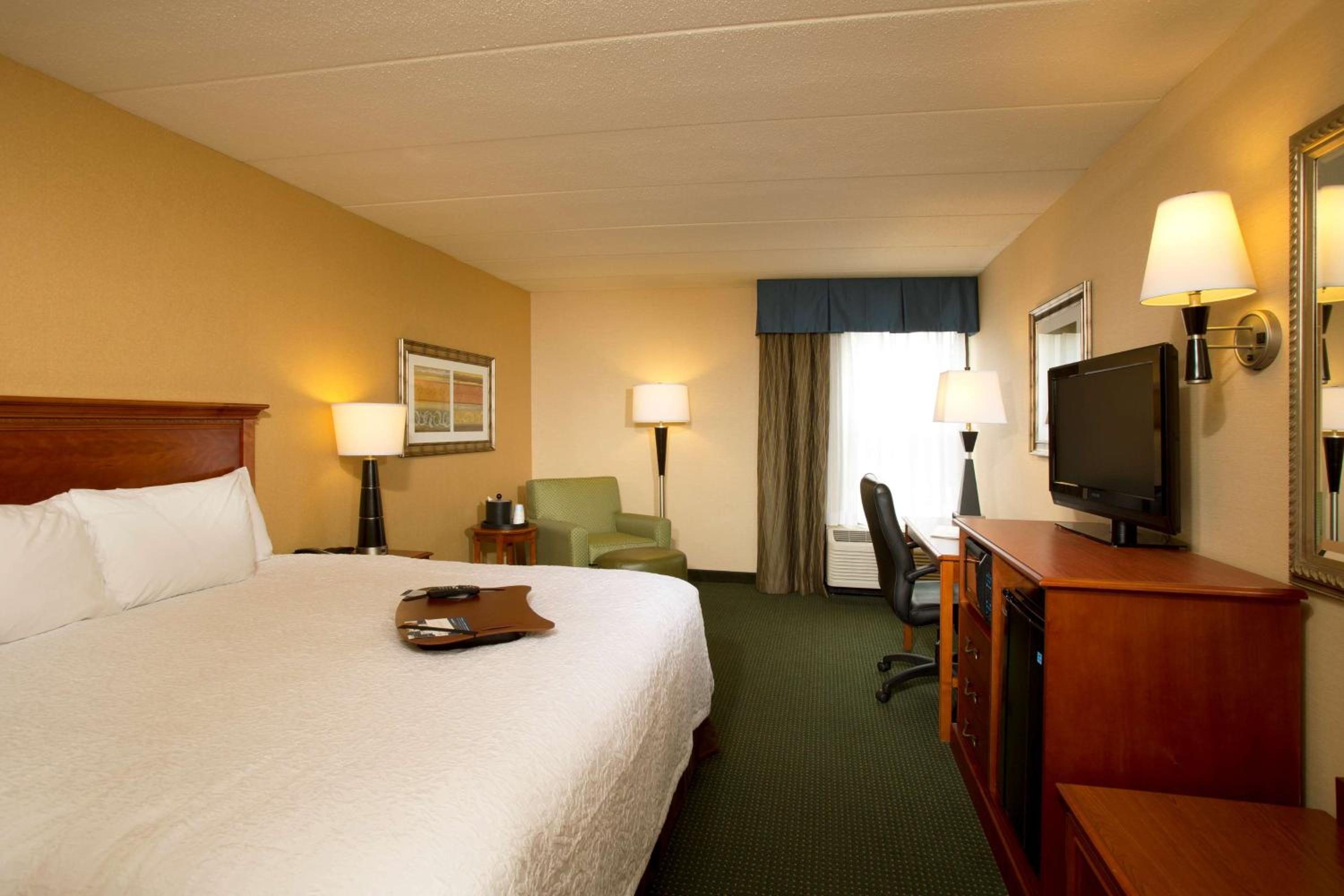 King Room - Mobility Access/Non-Smoking - Photo 4