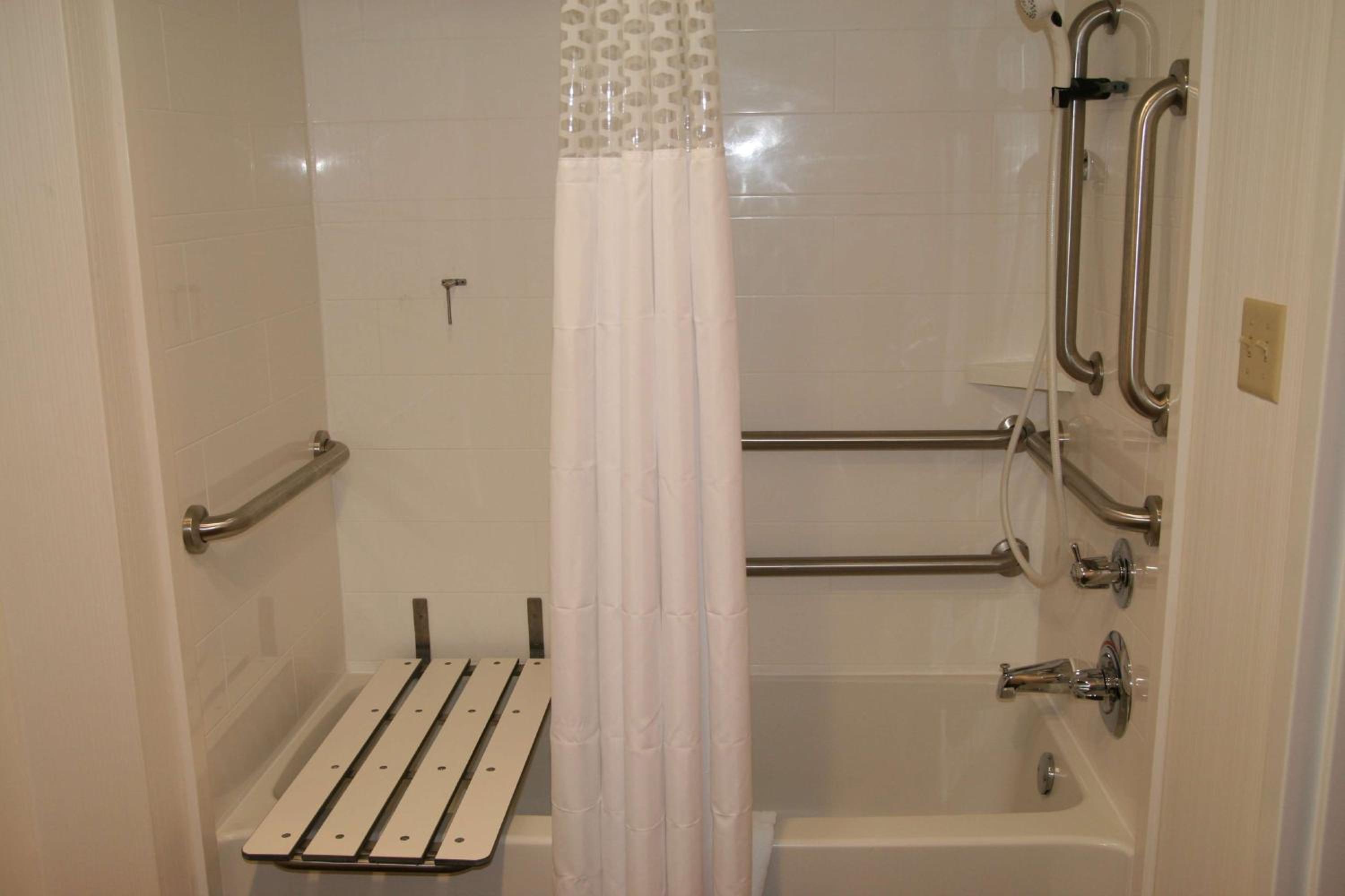 King Room - Mobility Access/Non-Smoking - Photo 3