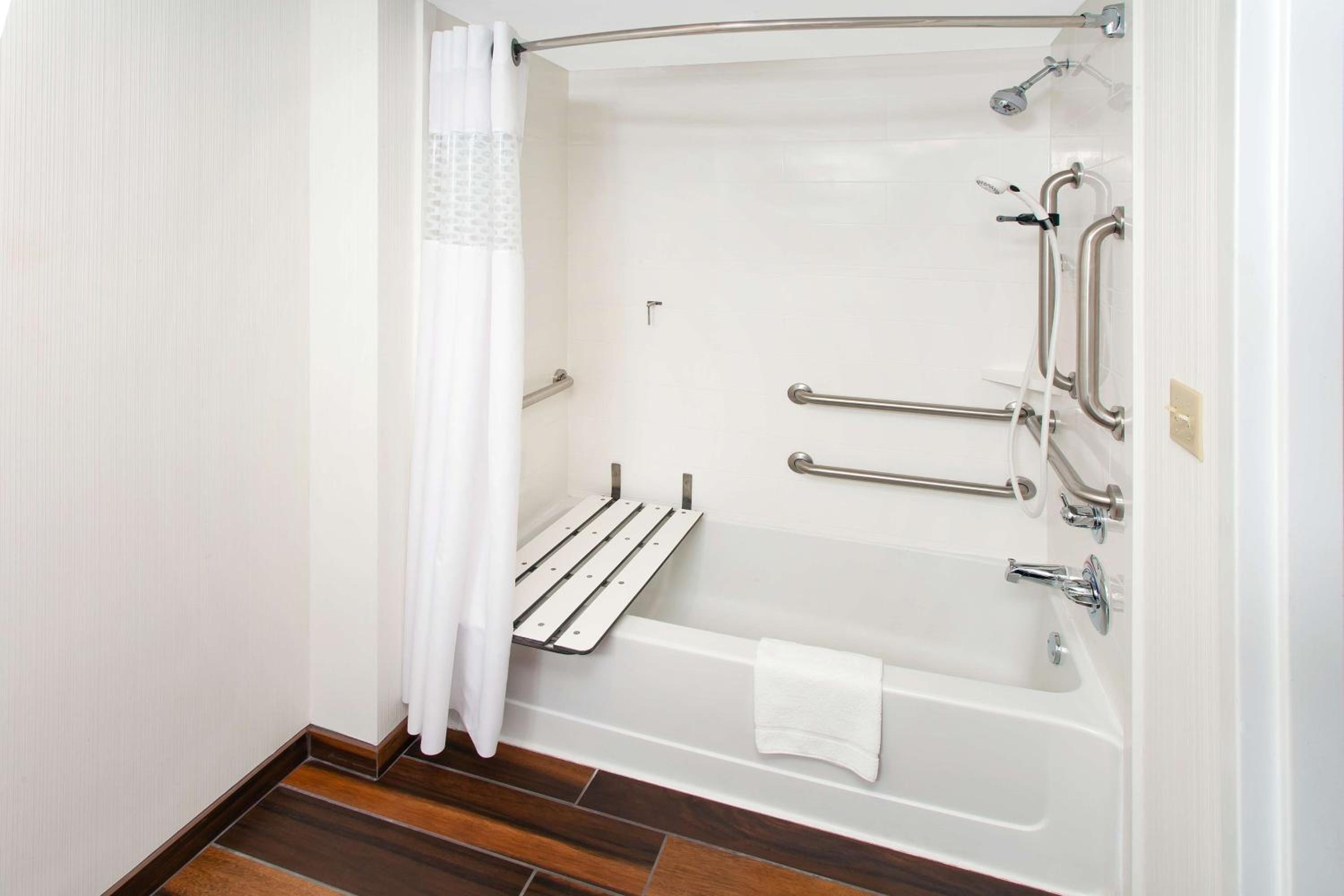 King Room - Mobility Access/Non-Smoking - Photo 2