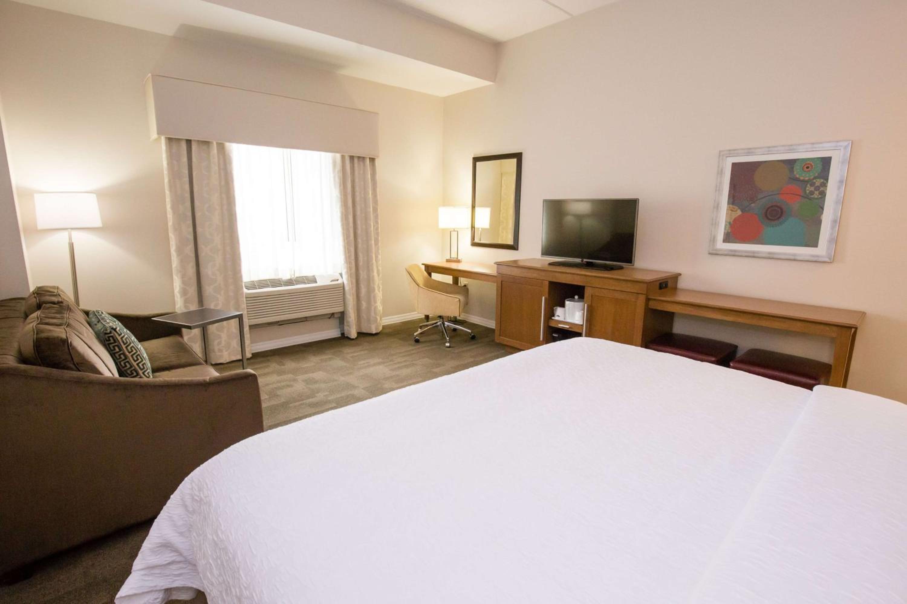 King Room with Sofa Bed - Non-Smoking