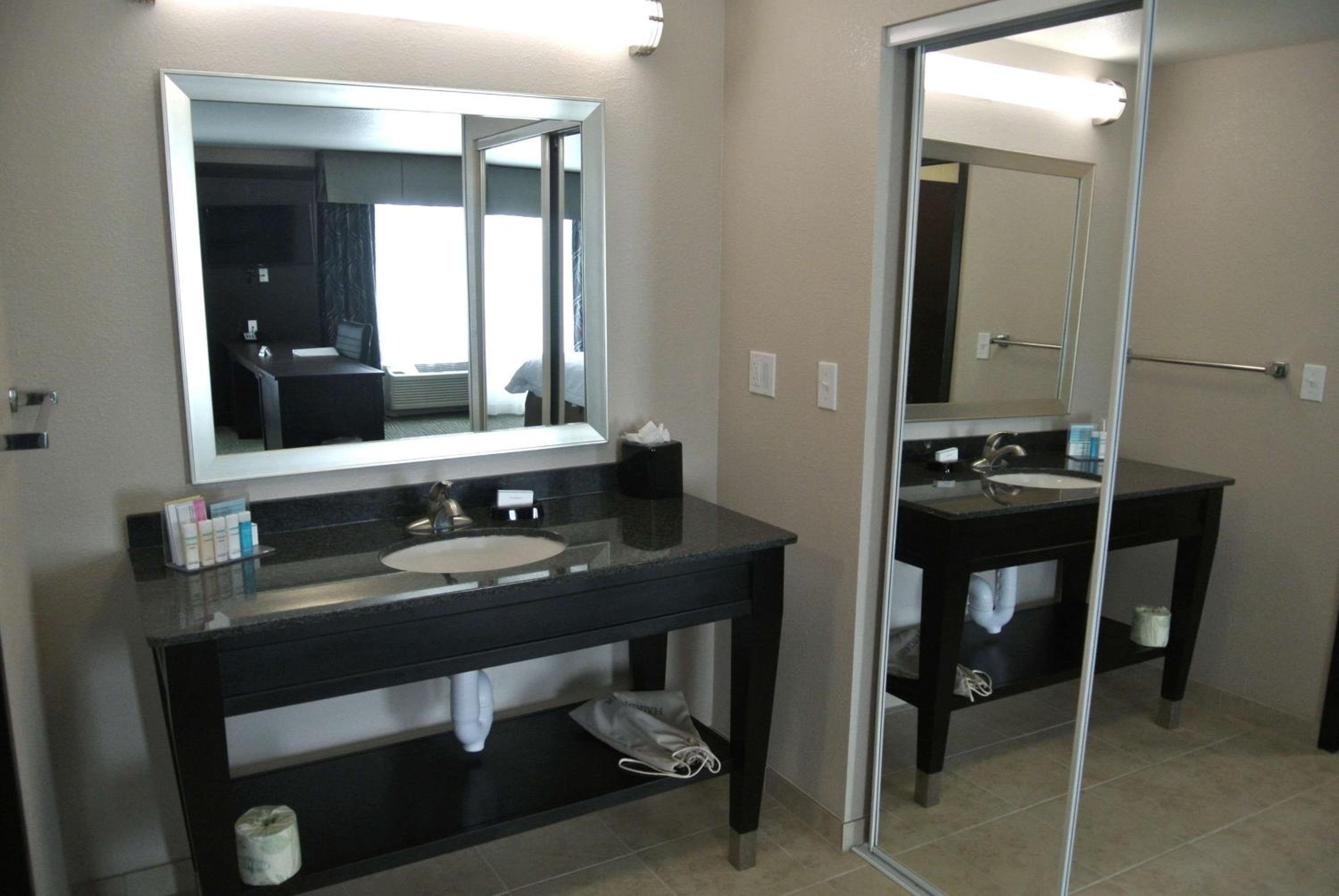 King Studio Suite - Non Smoking photo 3