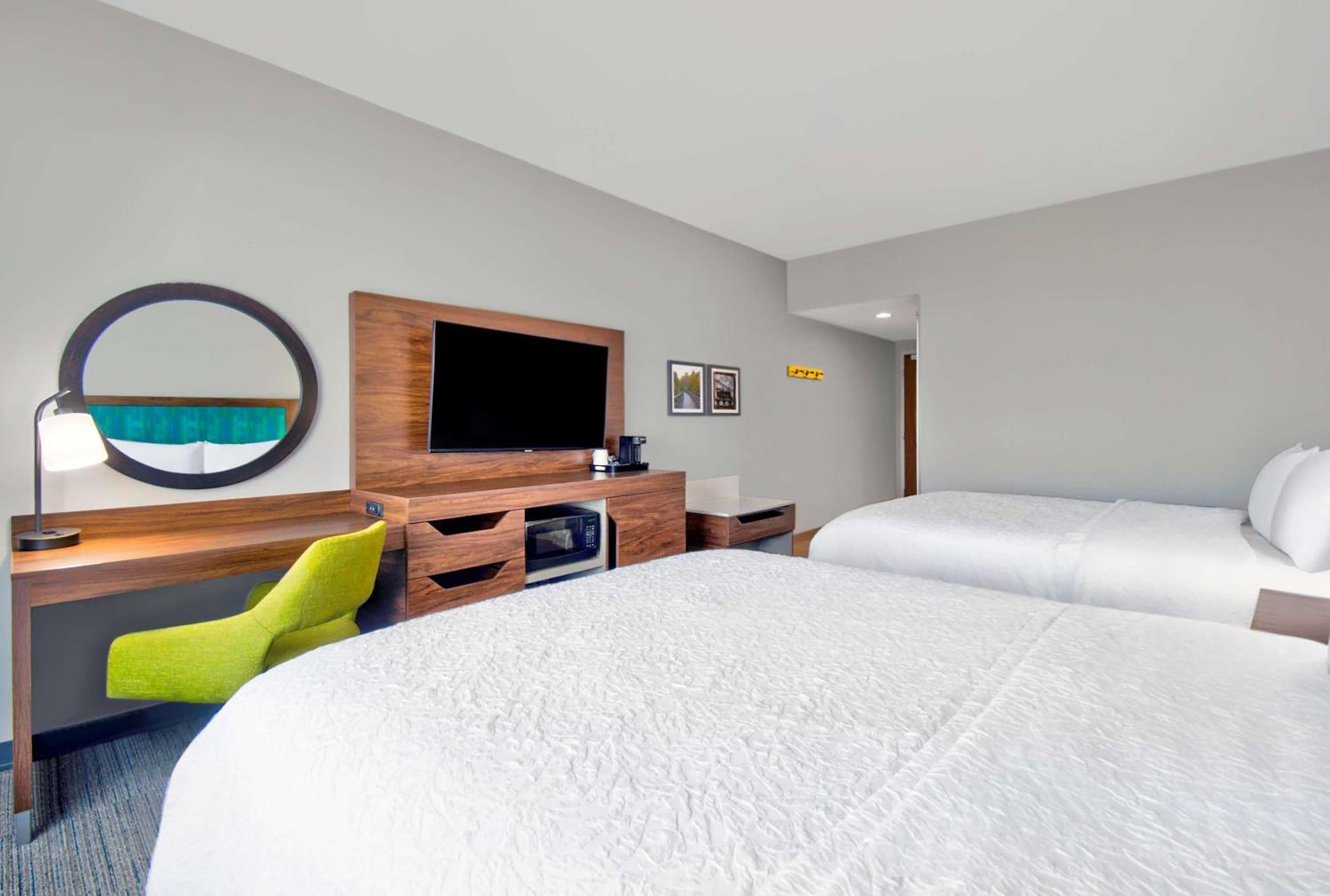 Queen Room with Two Queen Beds - Photo 1
