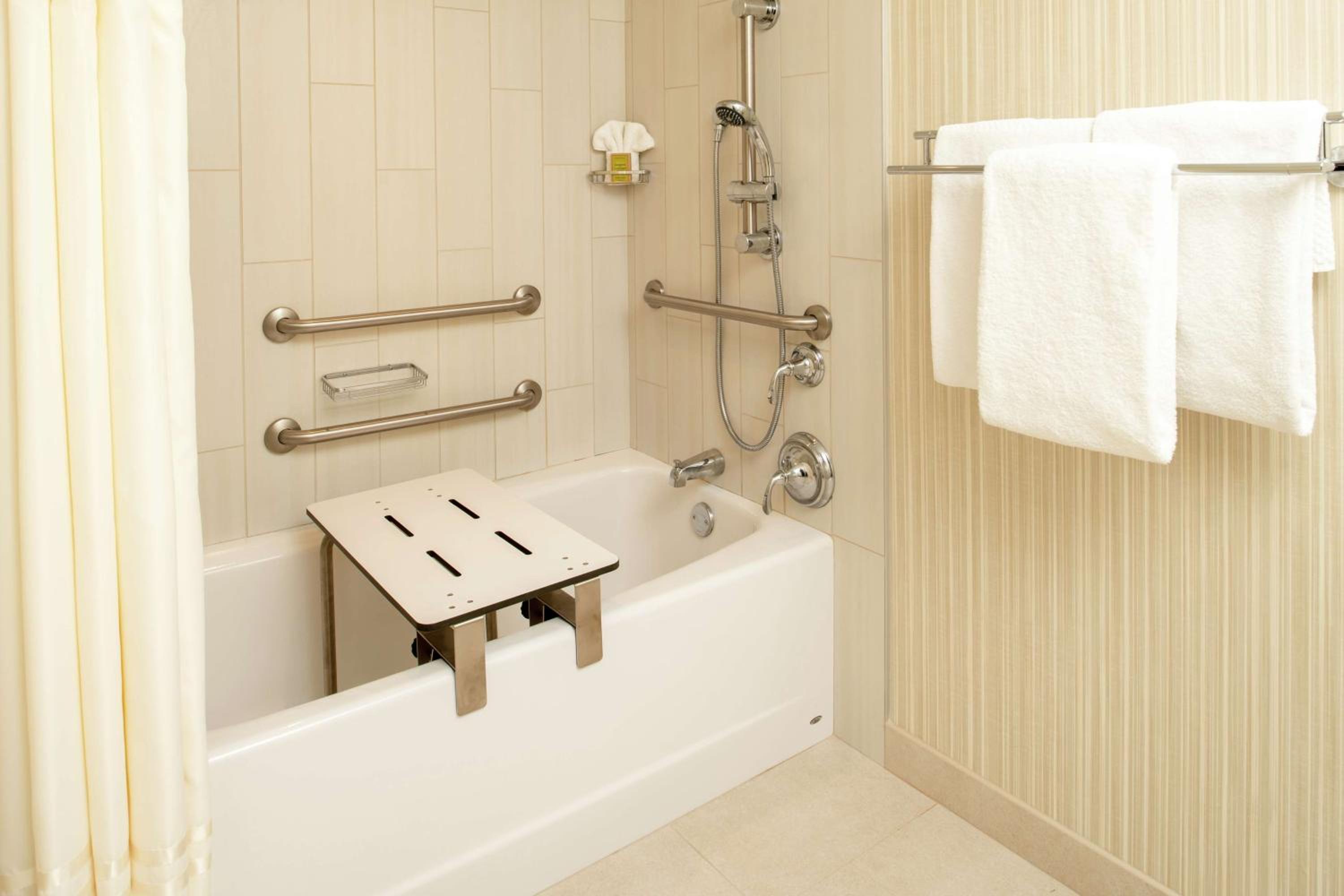 Double Suite with Two Double beds Disability and Hearing Accessible - Photo 2