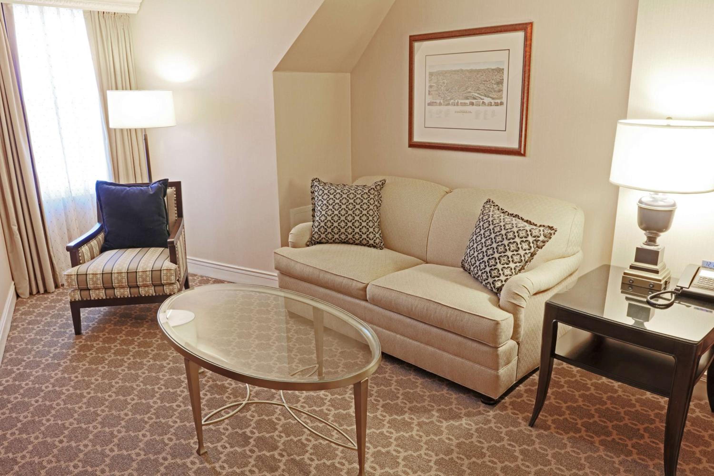 Junior King Suite with Seating Area