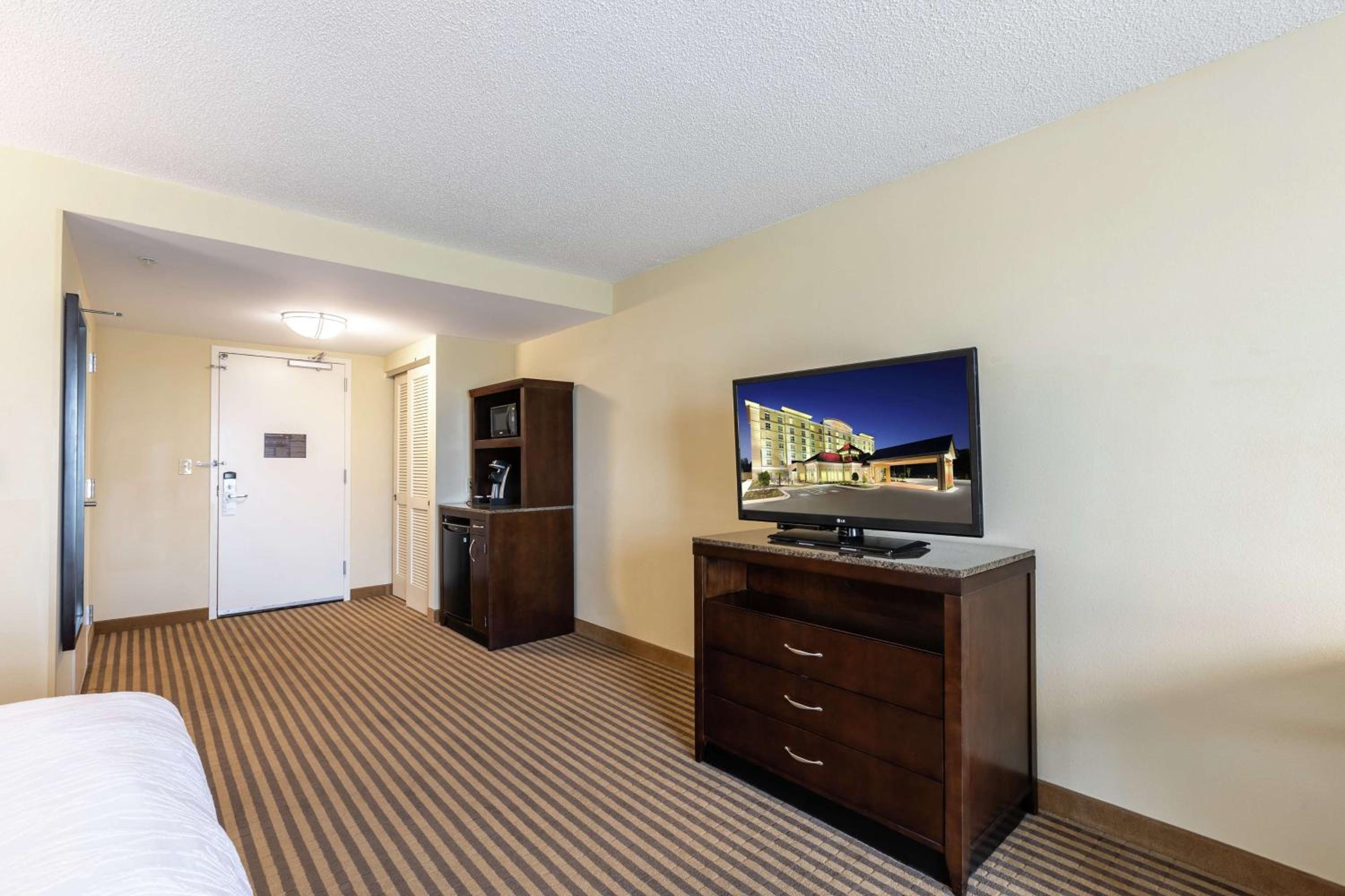 King Room - Hearing Access - Photo 6