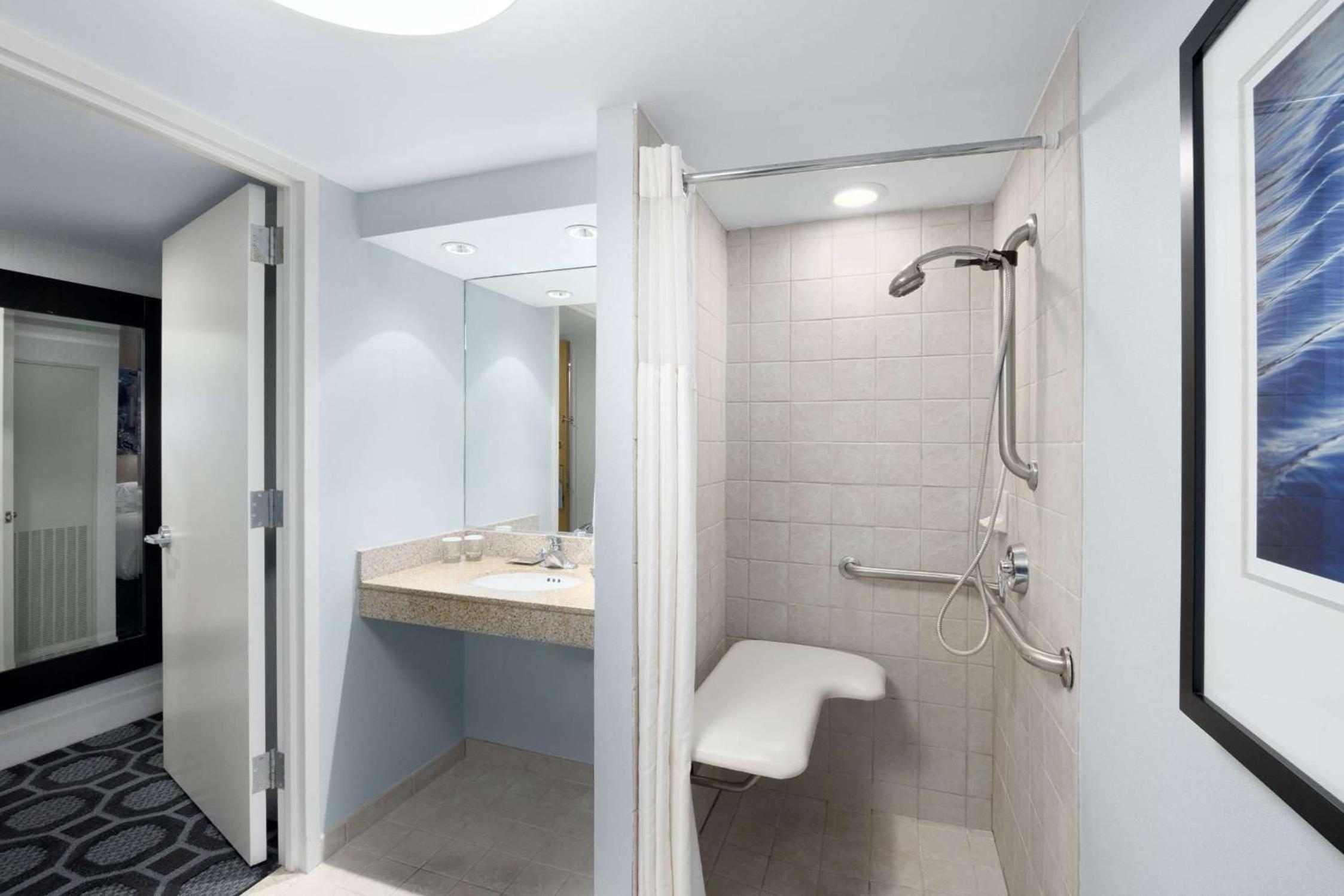 King Room - Hearing Accessible - Photo 4