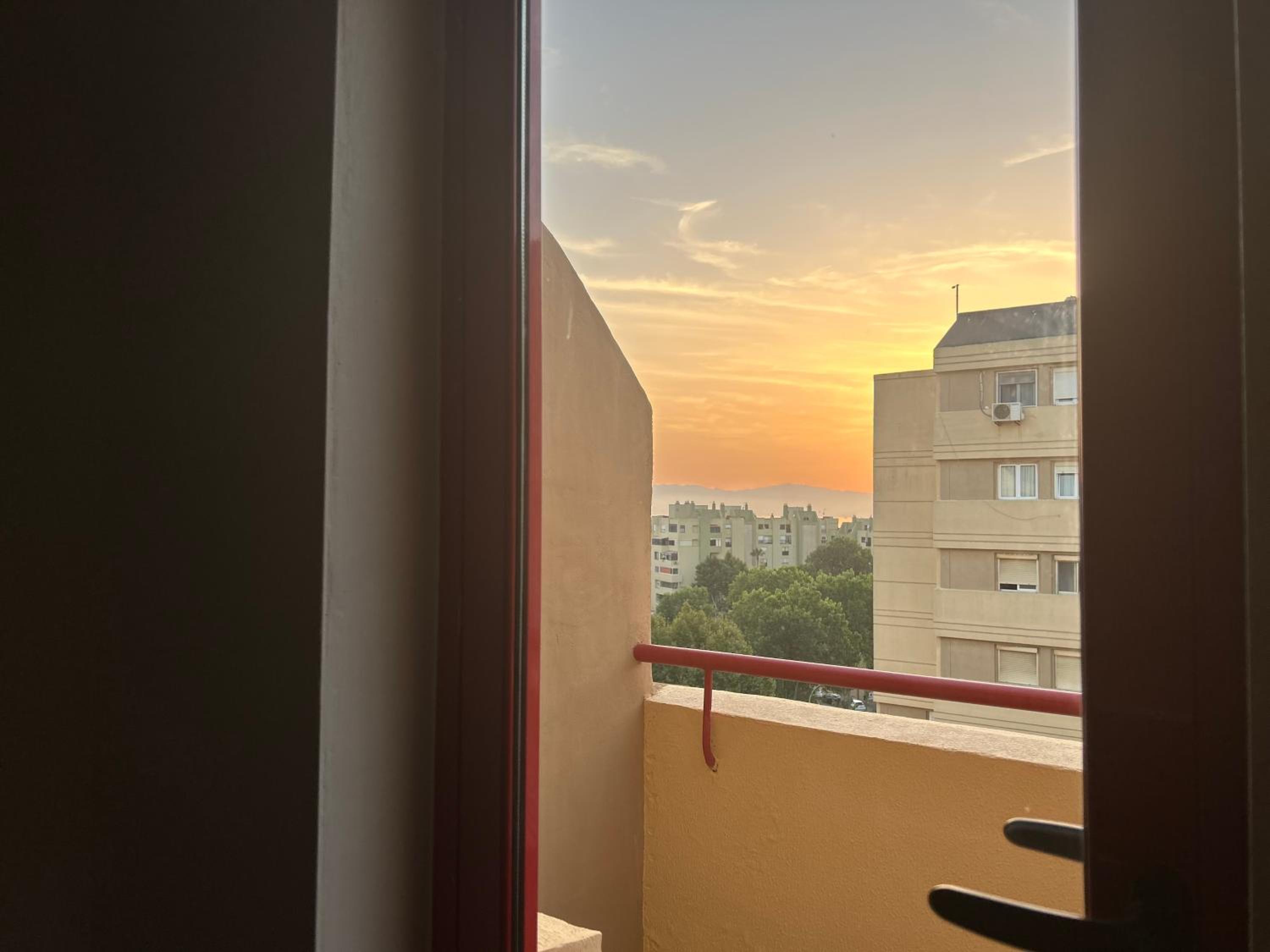 Studio with Balcony - Photo 10