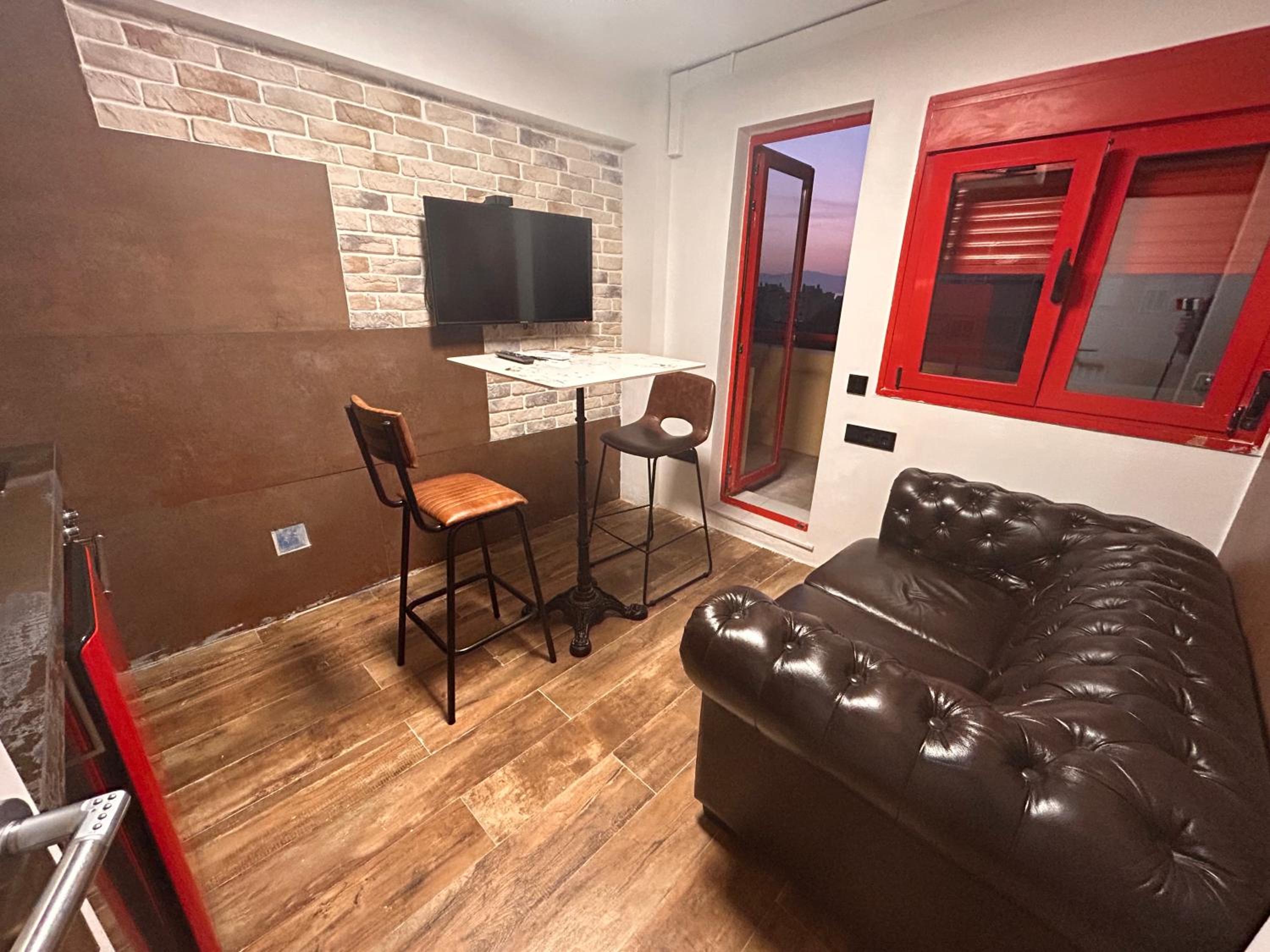 Studio with Balcony - Photo 1