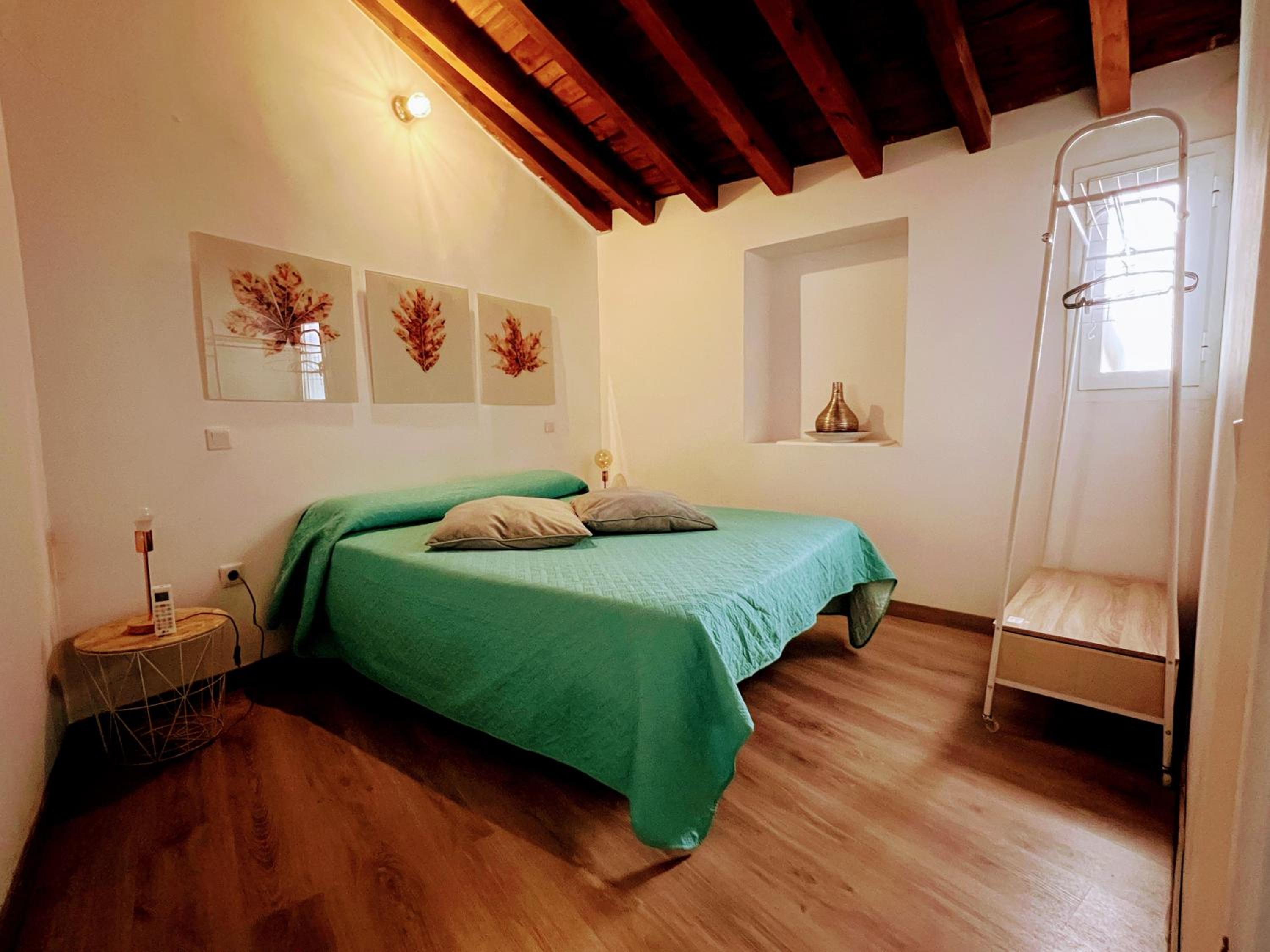 Double Room with Street View - Photo 1