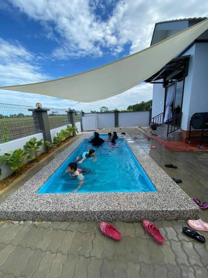 Three-Bedroom Villa photo 3