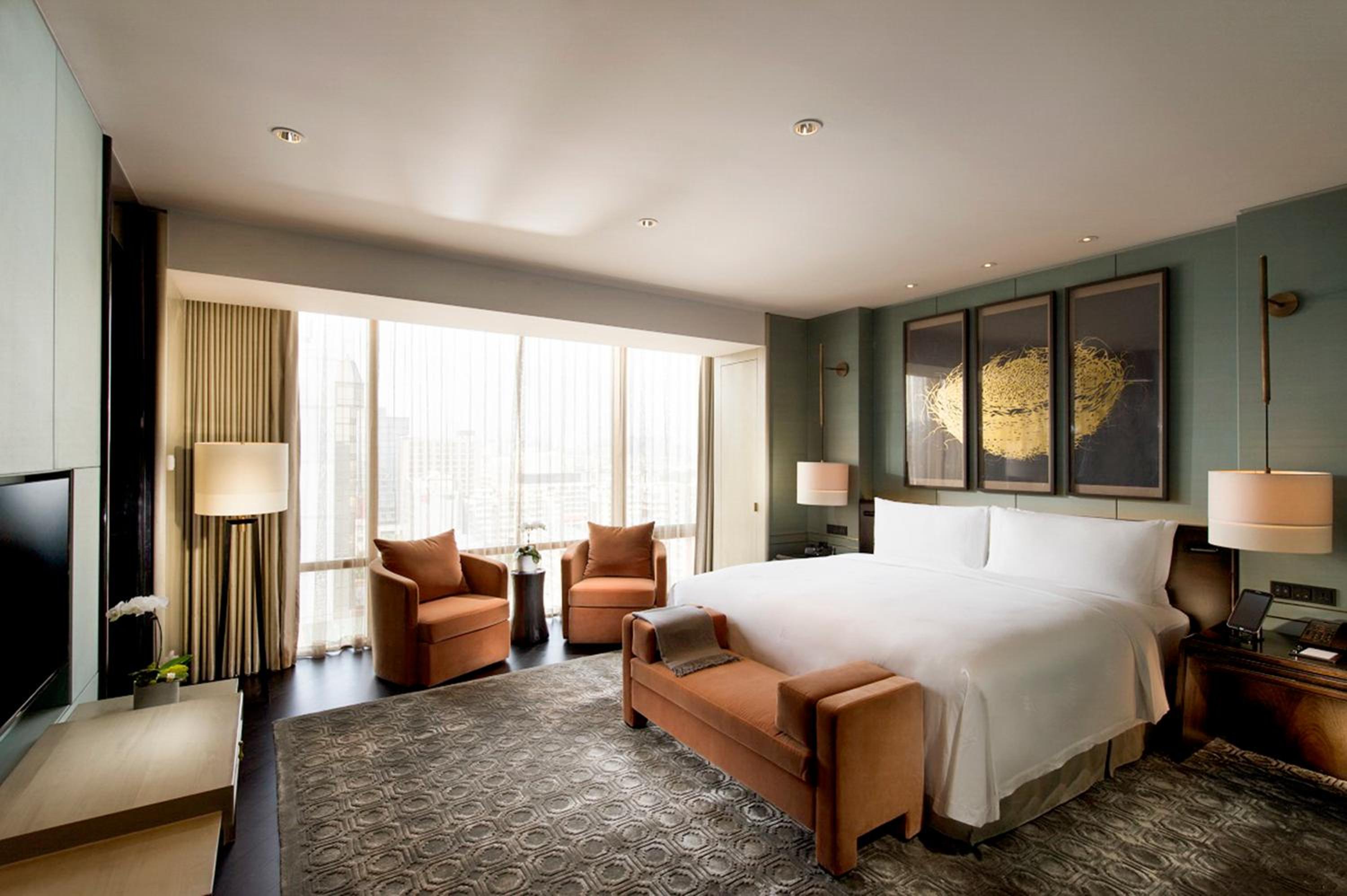 Deluxe King Suite