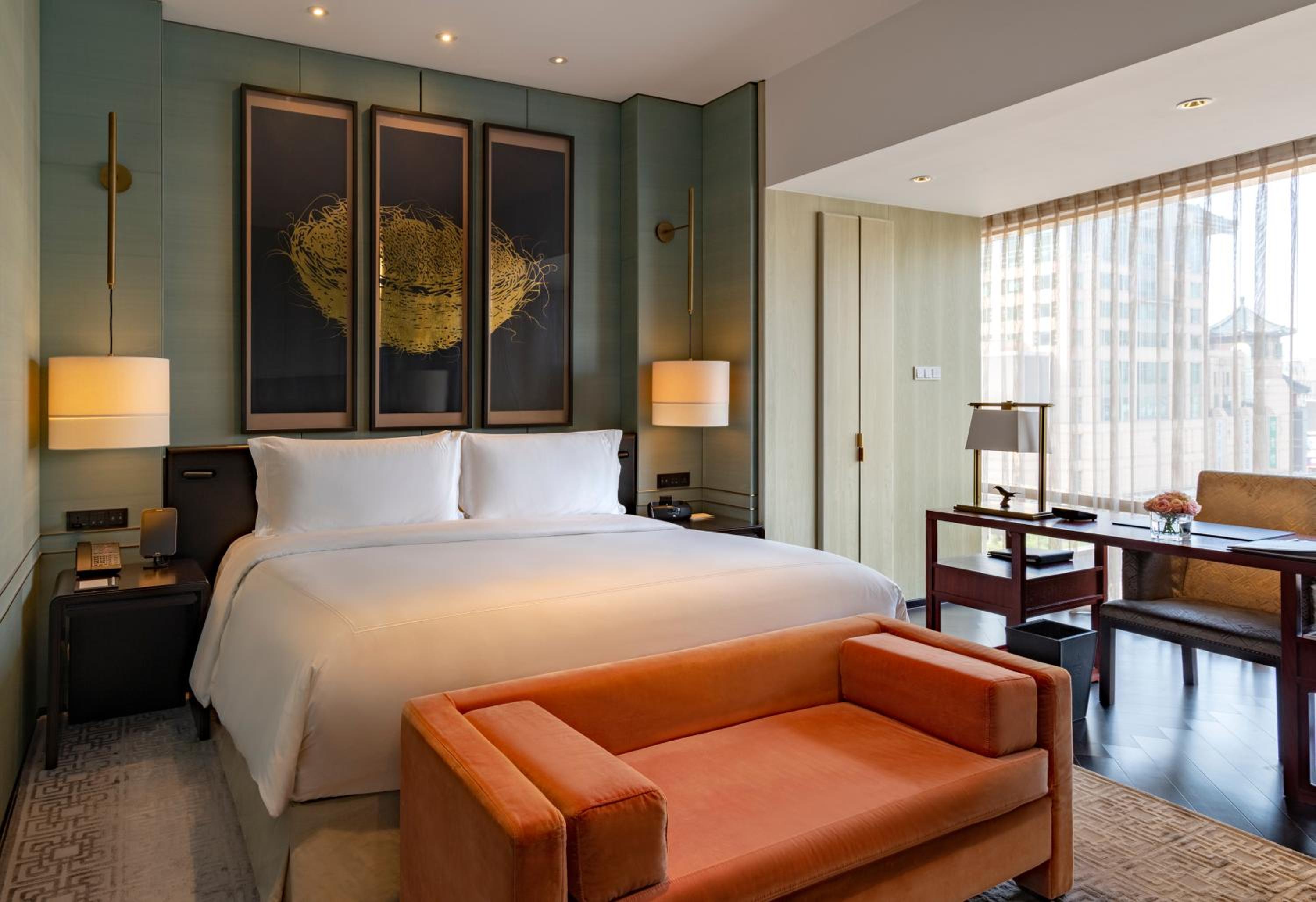 Deluxe King Room