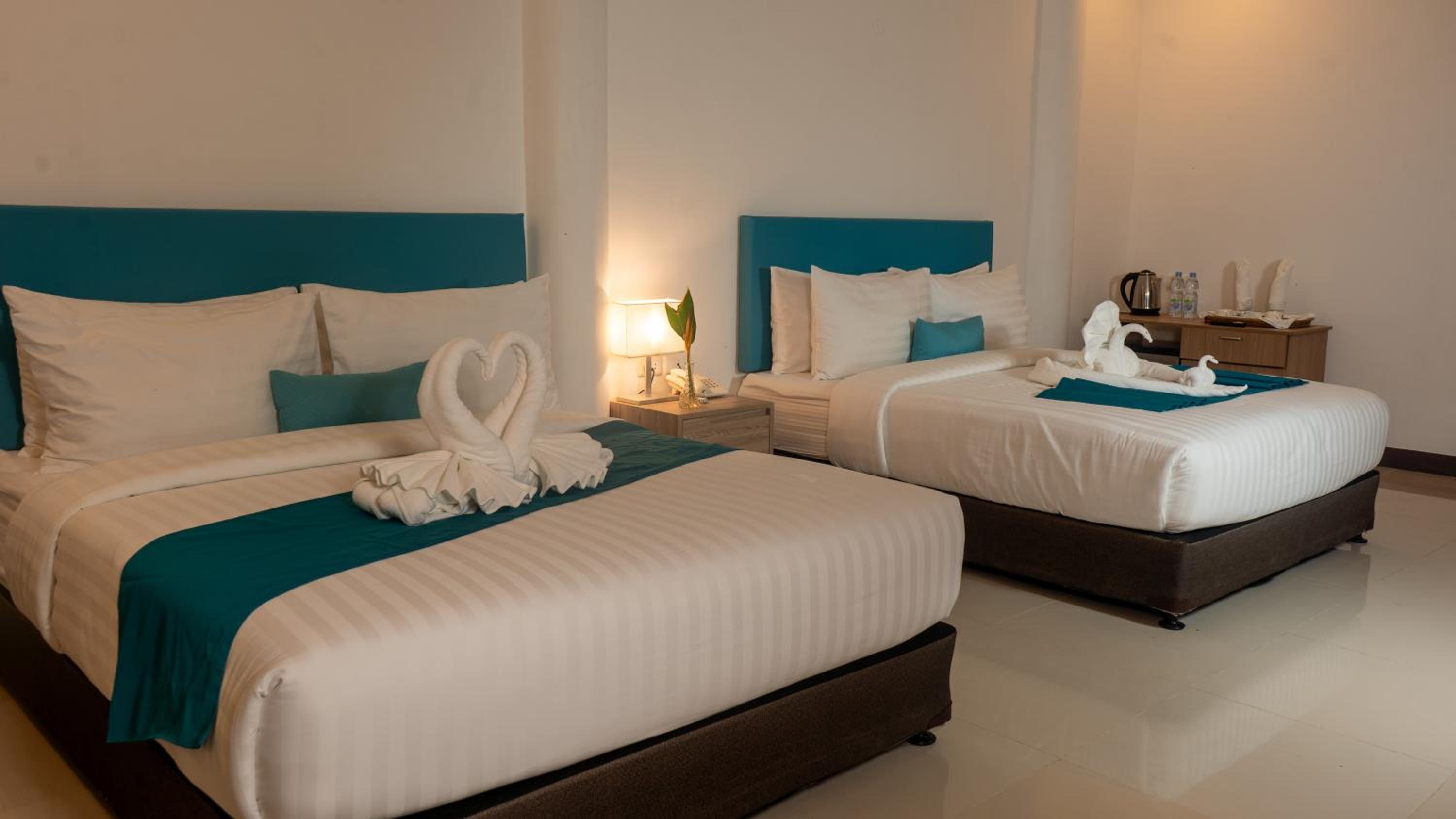 Premium Quadruple Room - Photo 19