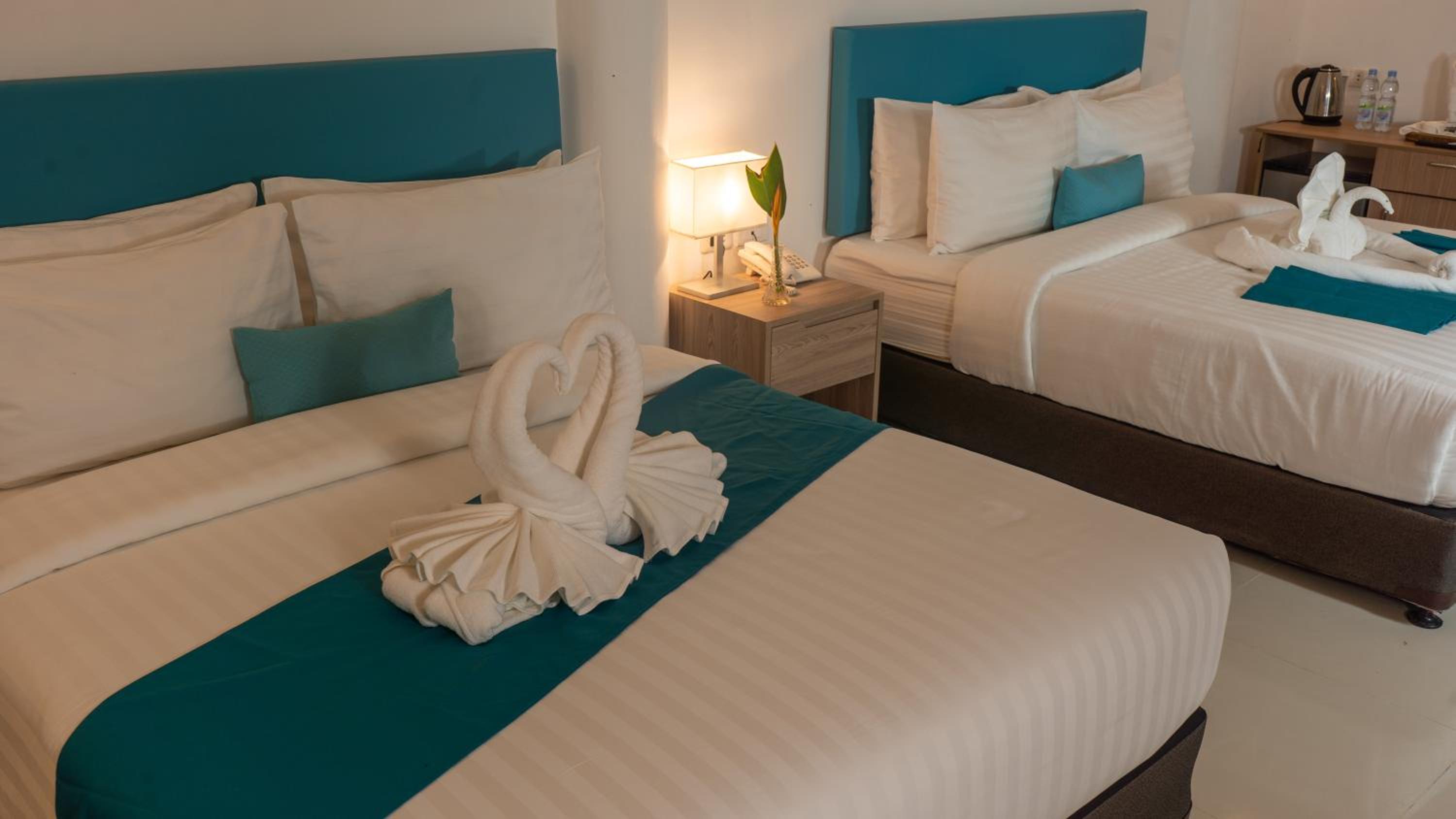 Premium Quadruple Room - Photo 20