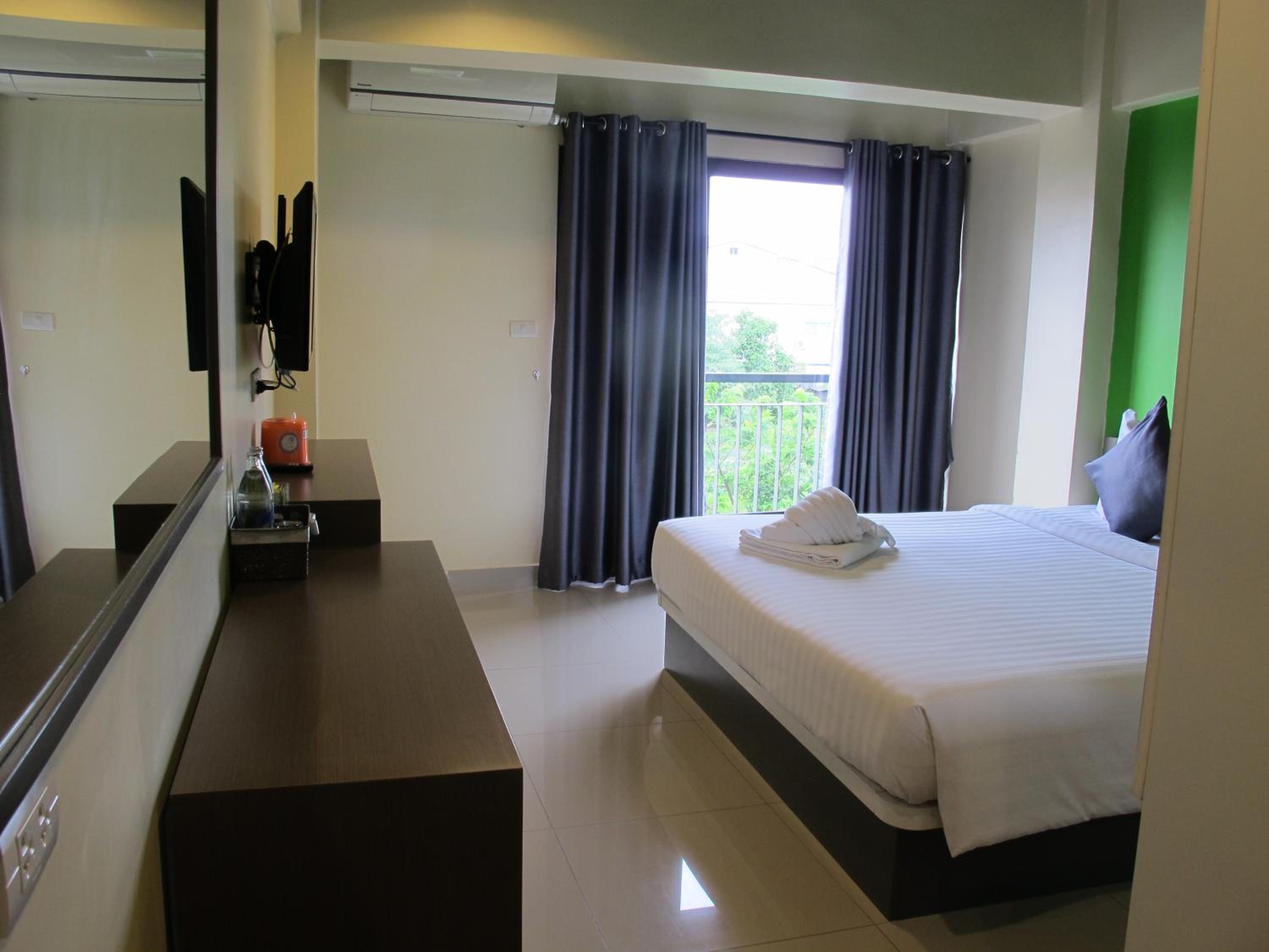 Standard Room - Includetransfer From Airport (Bkk) To Hotel photo 2