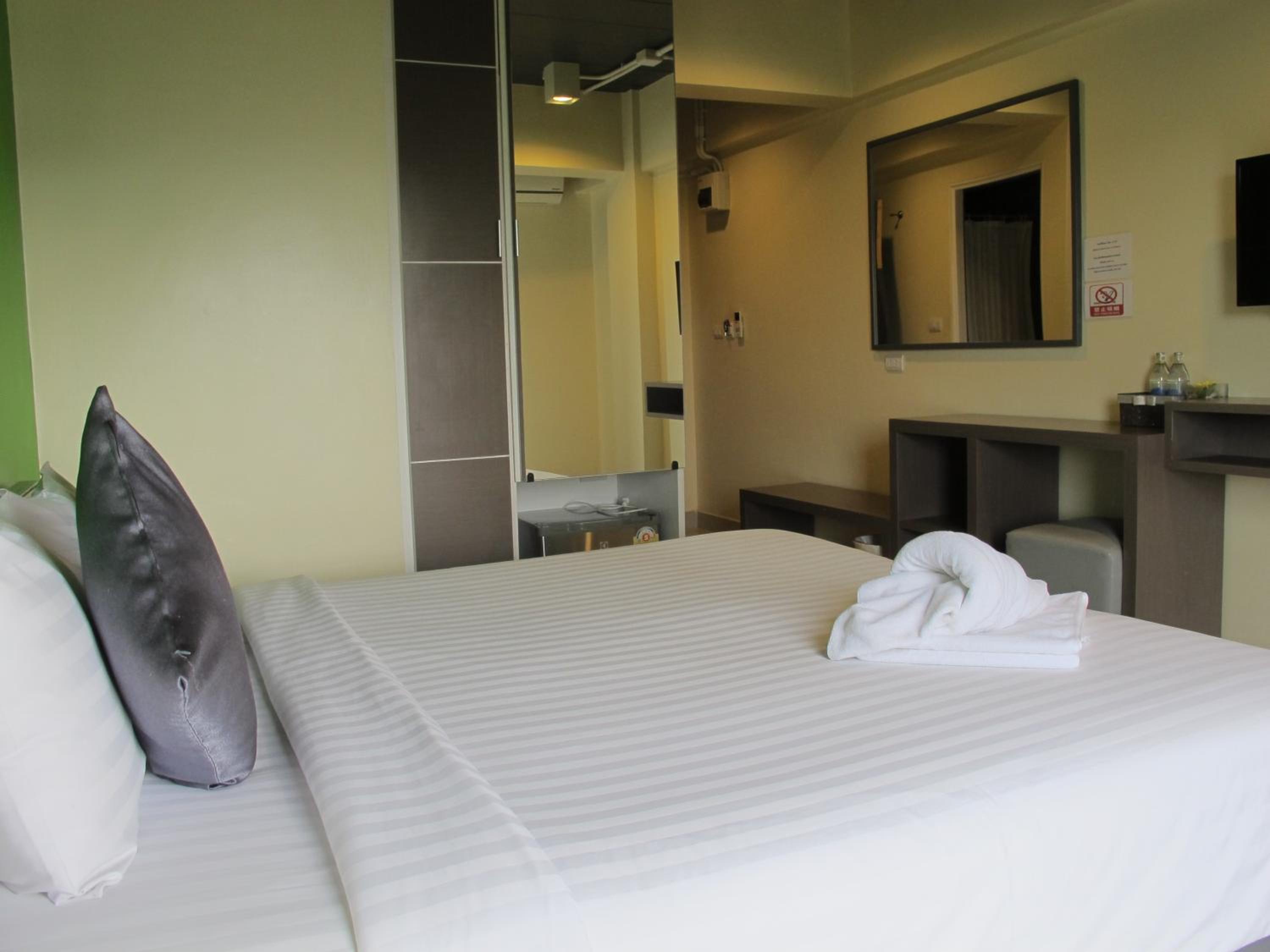 Standard Room - Includetransfer From Airport (Bkk) To Hotel photo 3