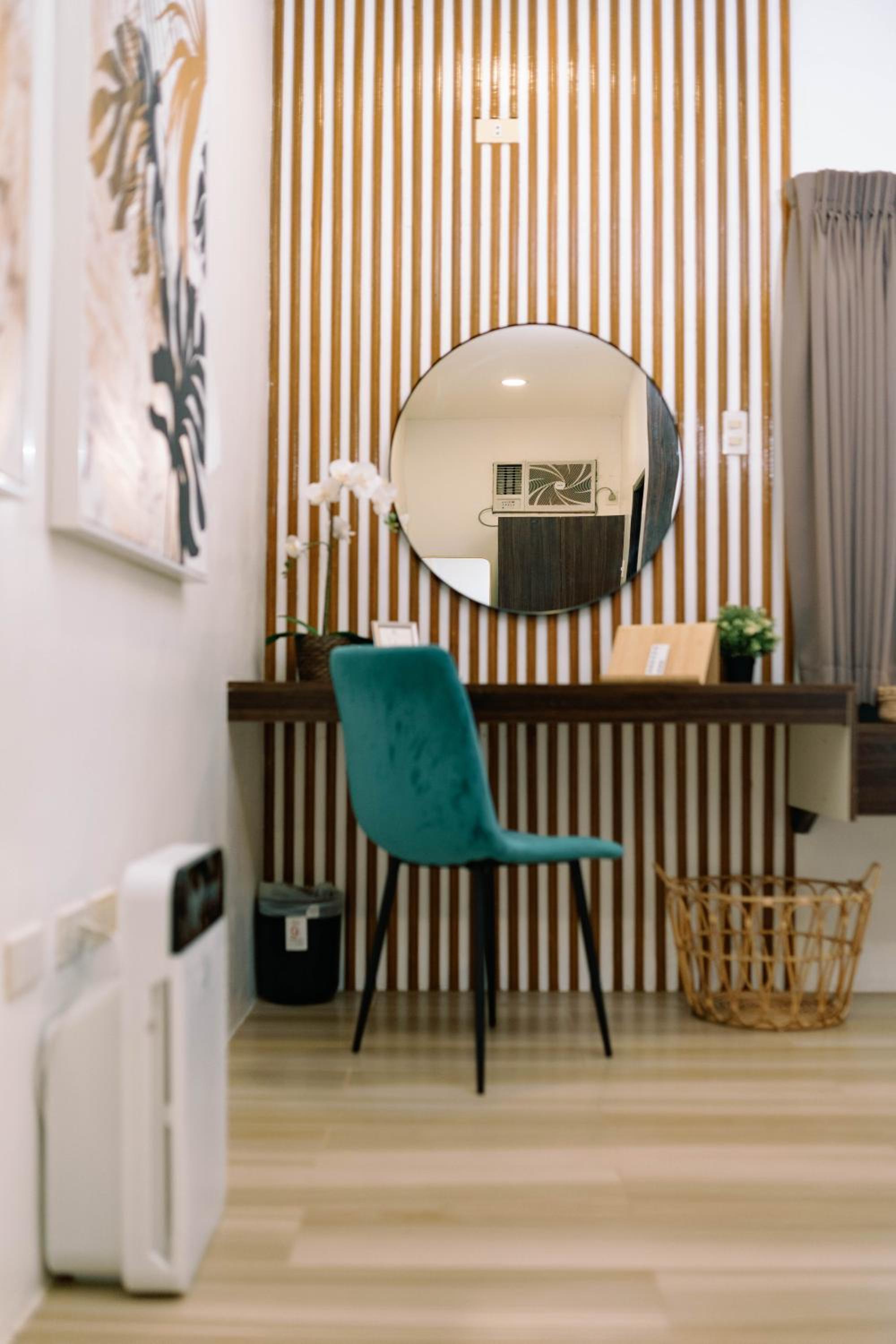 Executive Suite - Photo 4