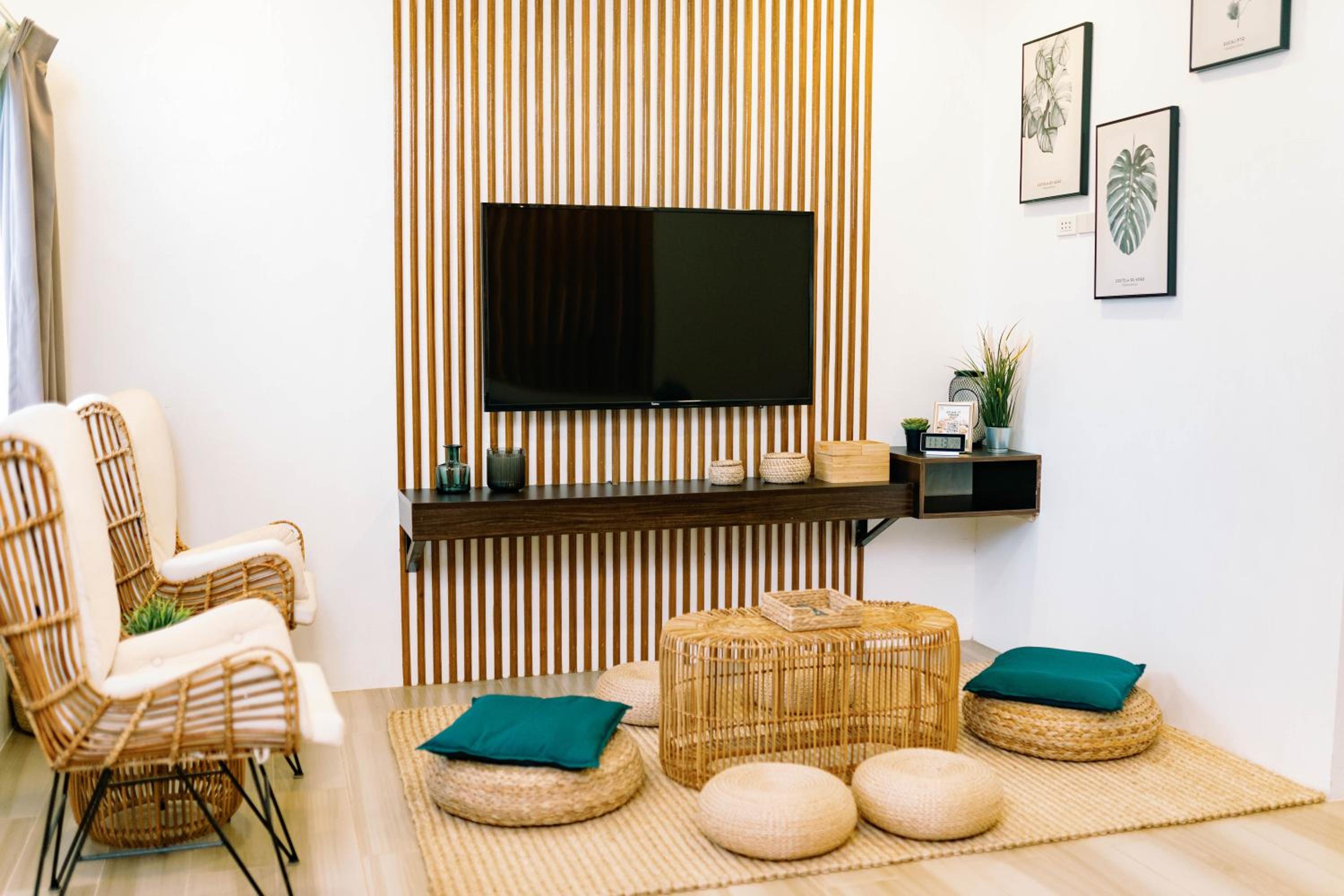 Executive Suite - Photo 7