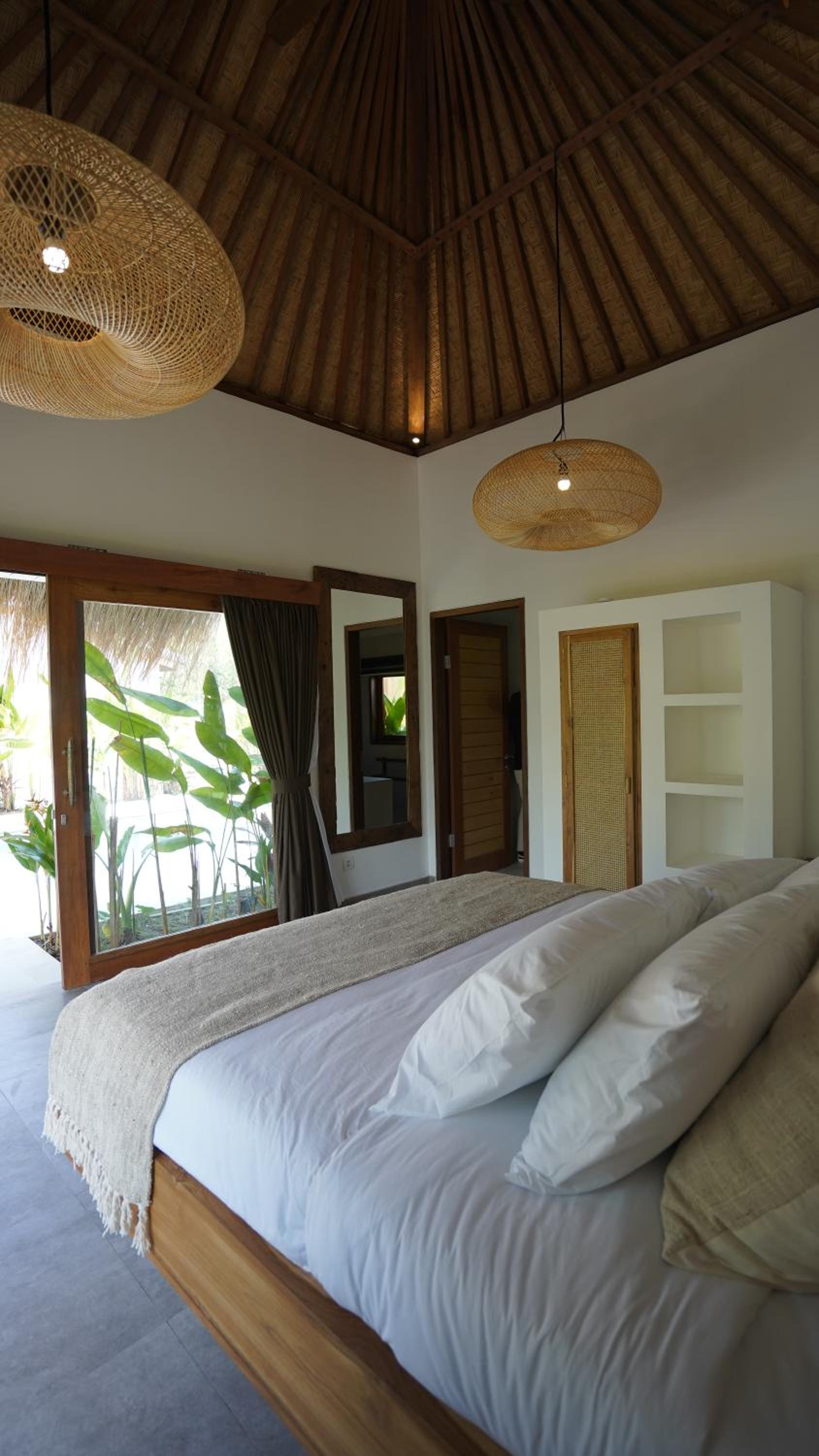 Deluxe Double Room with Balcony photo 2
