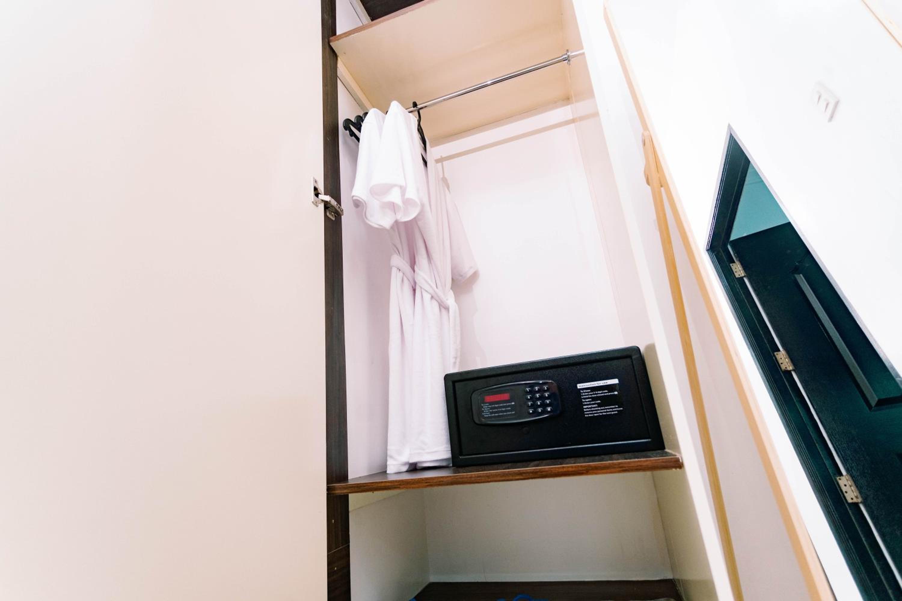 Family Suite - Photo 23