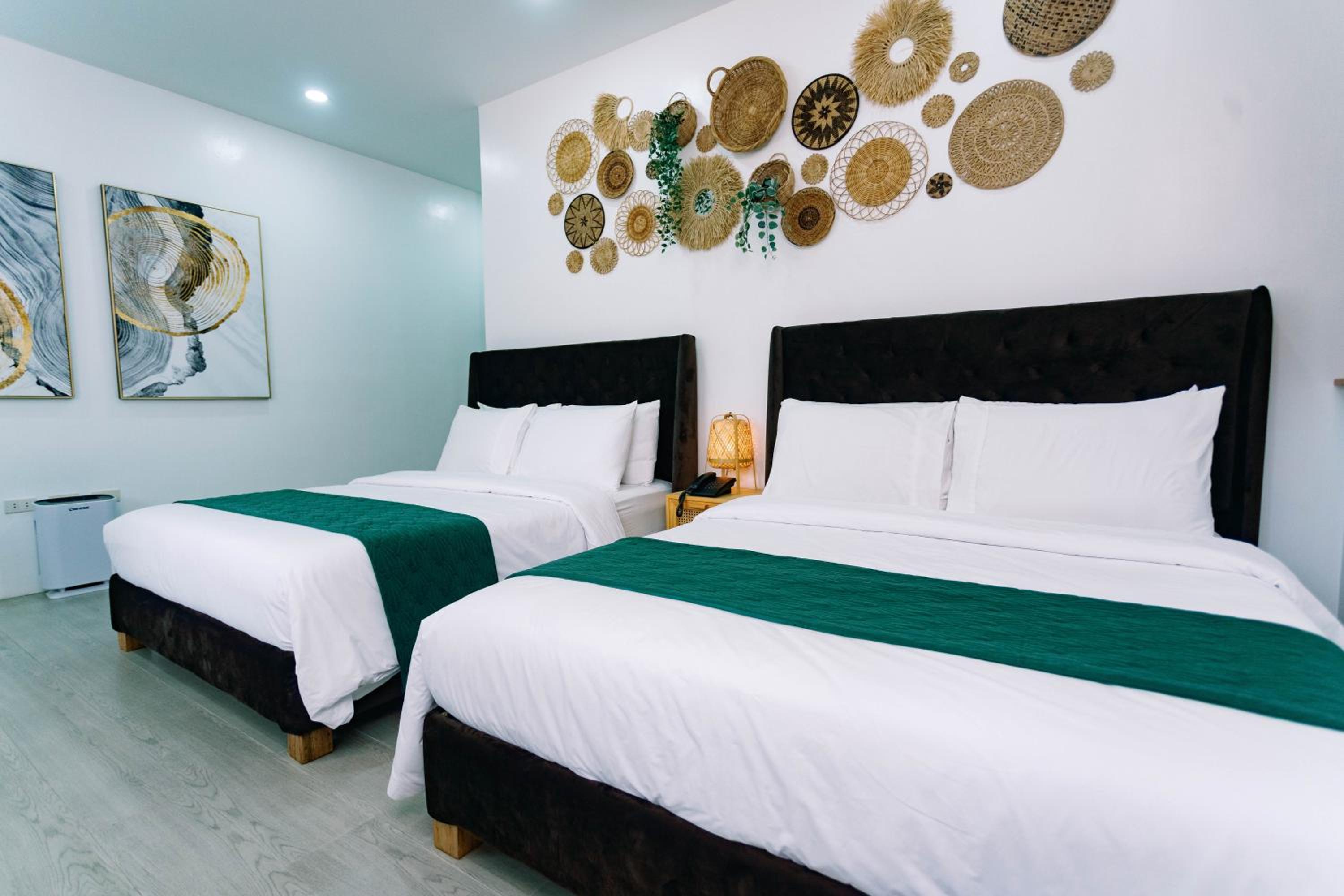 Family Suite - Photo 6