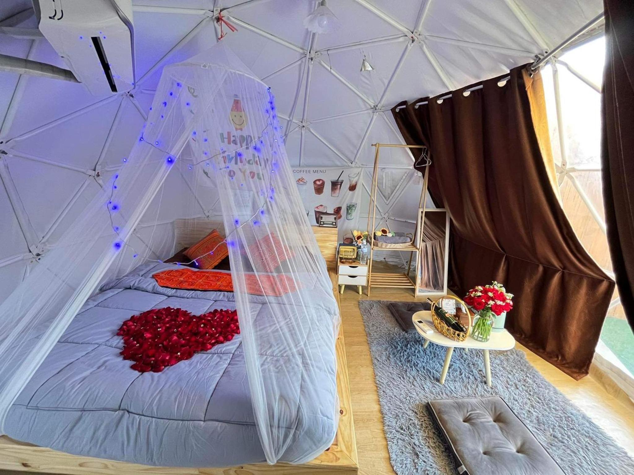 Budget Double Room - Photo 21