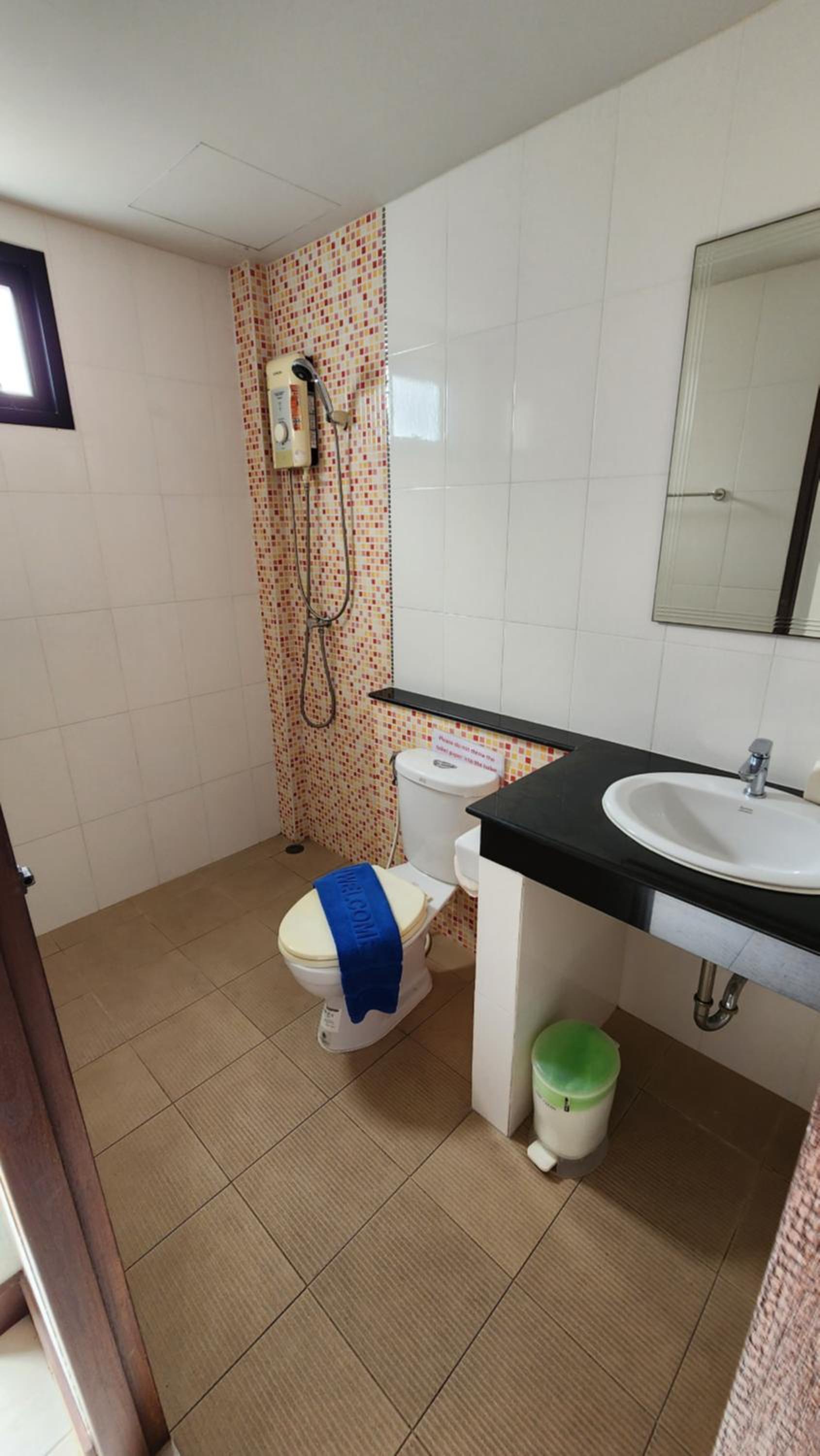 Standard Twin Room with Air Condition photo 2