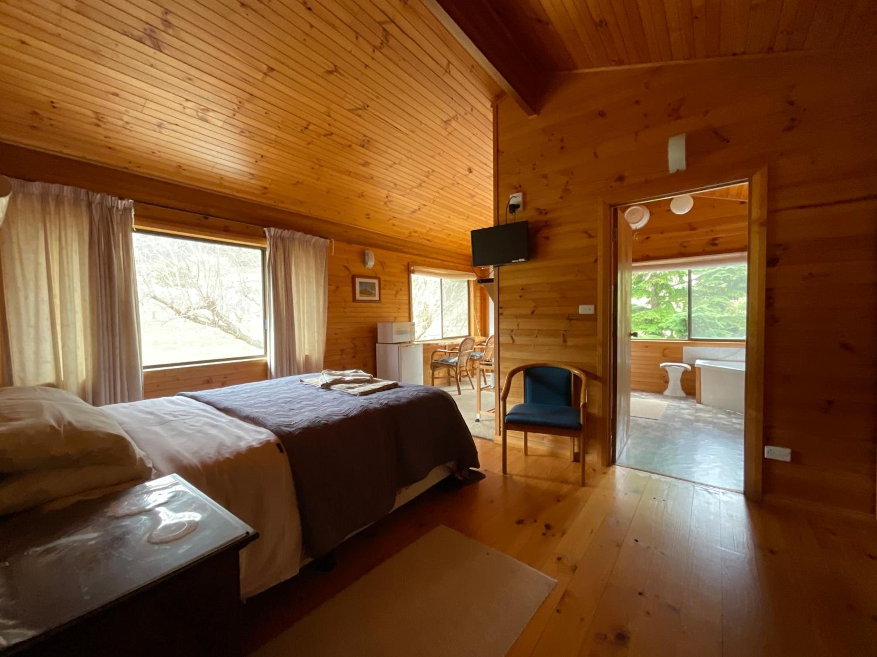 Suite with Spa Bath photo 2