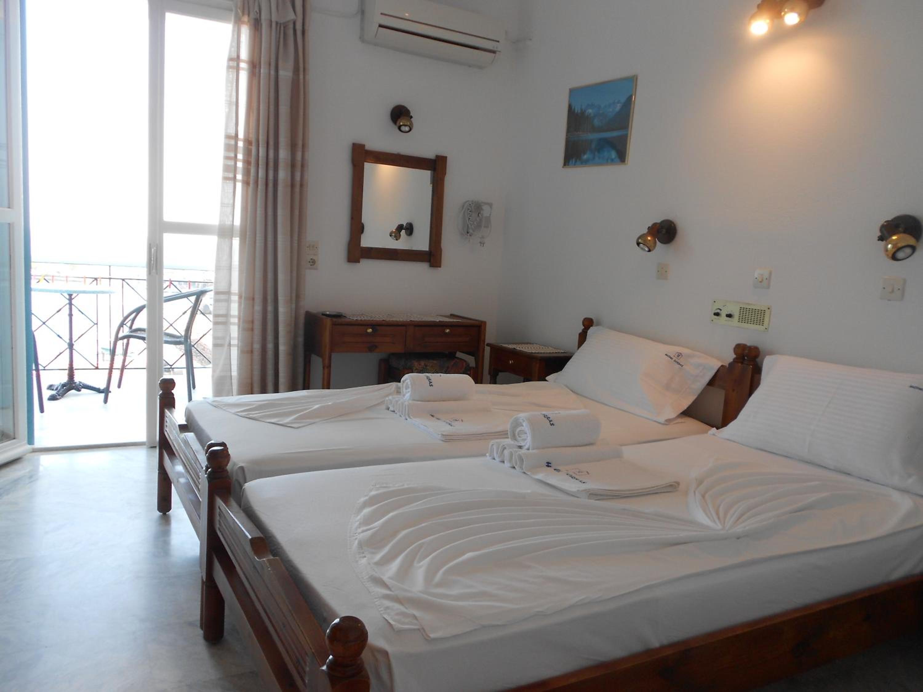 Double Room with Sea View - Photo 12