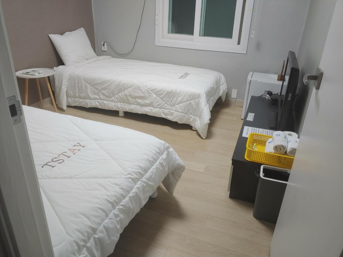 Twin Room - Photo 5