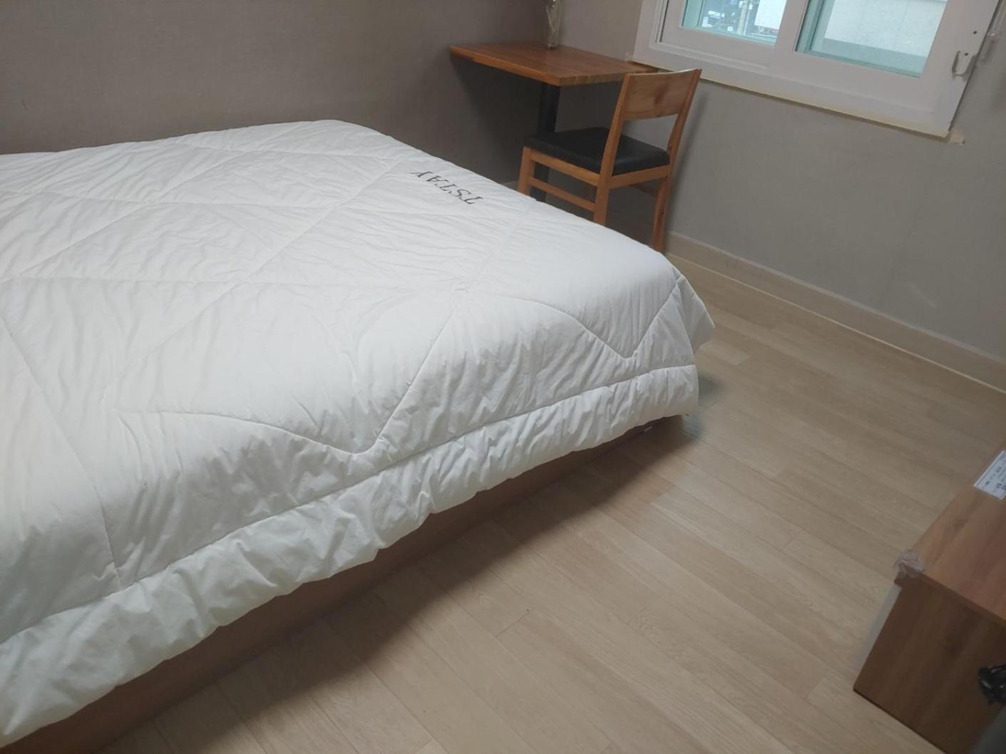 Double Room - Photo 2