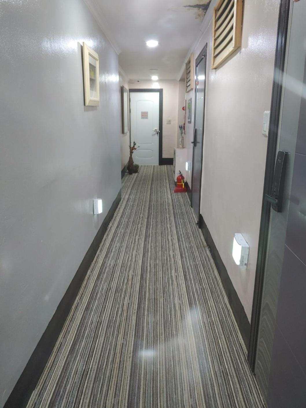 Twin Room - Photo 1