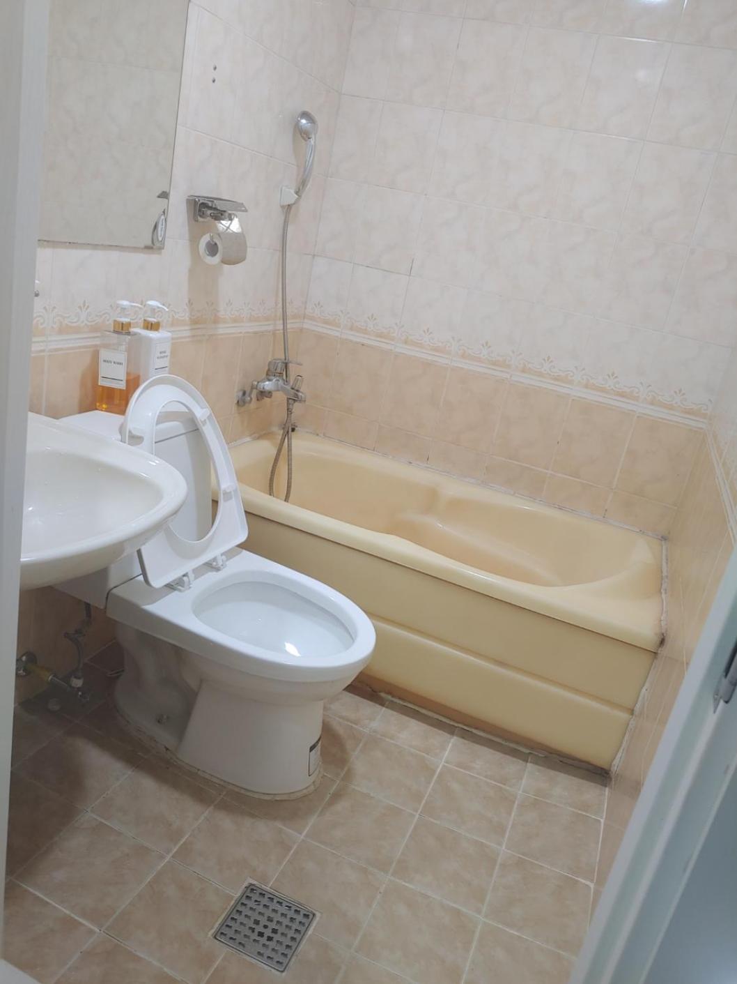 Twin Room - Photo 9