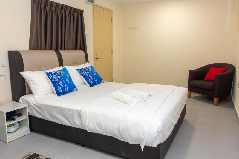 Deluxe Queen Room - Photo 3