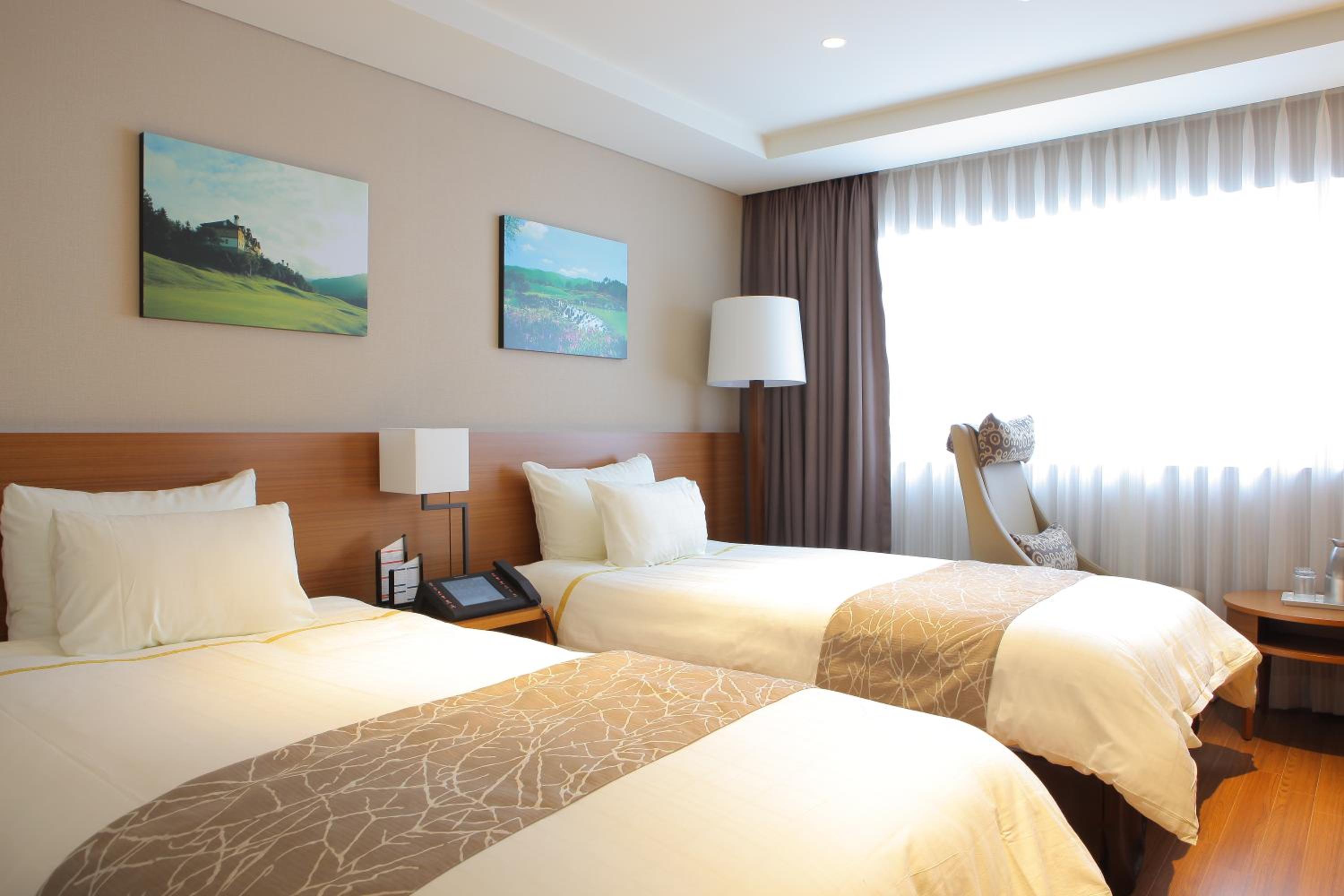 Deluxe Twin - Dragon Valley Hotel