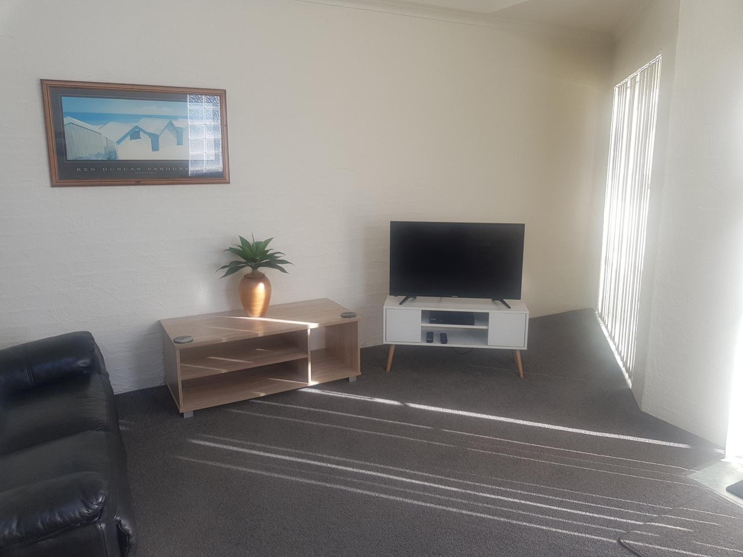Two-Bedroom Apartment photo 2