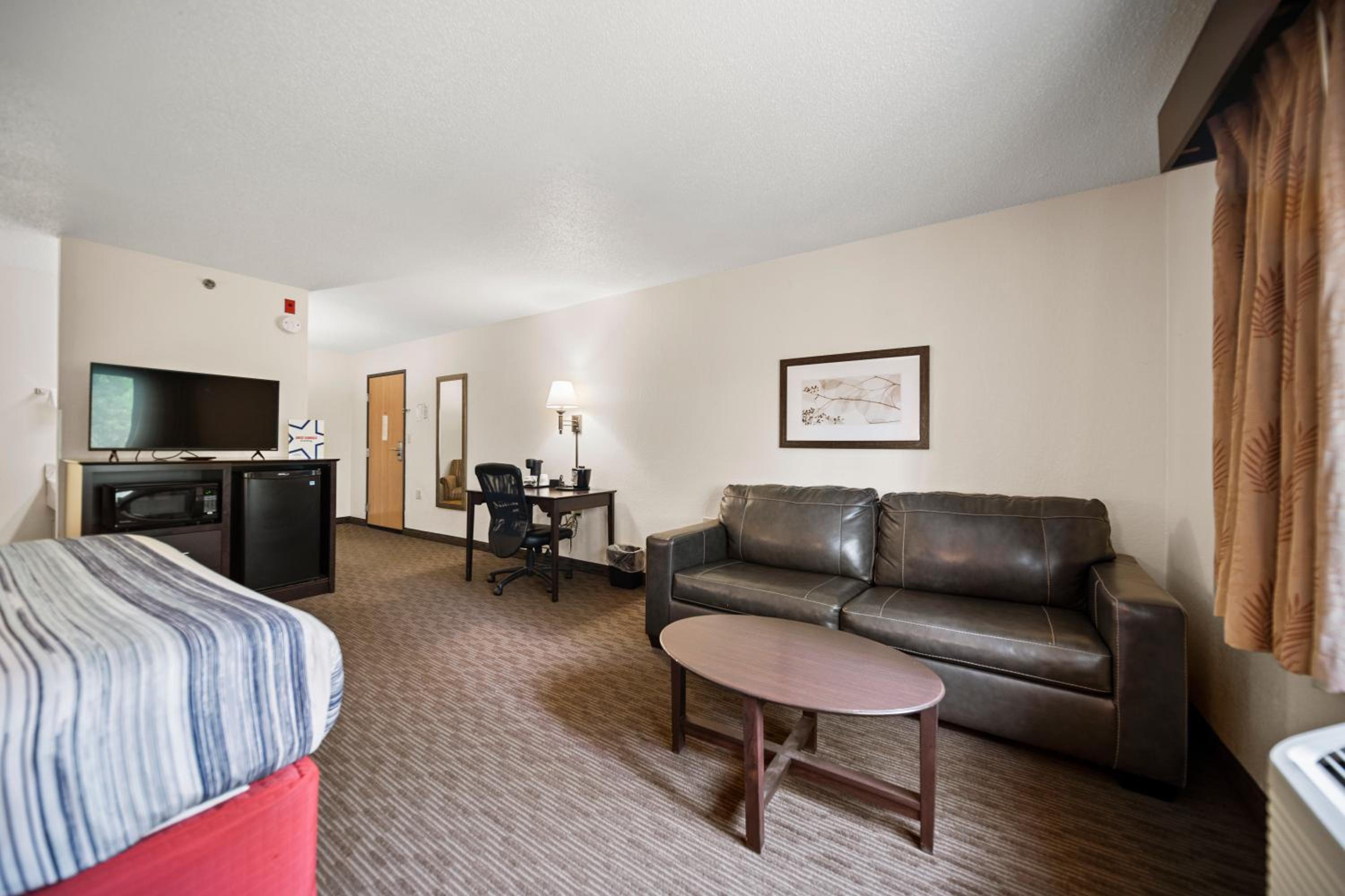 Superior King Studio Suite - Non-Smoking photo 3