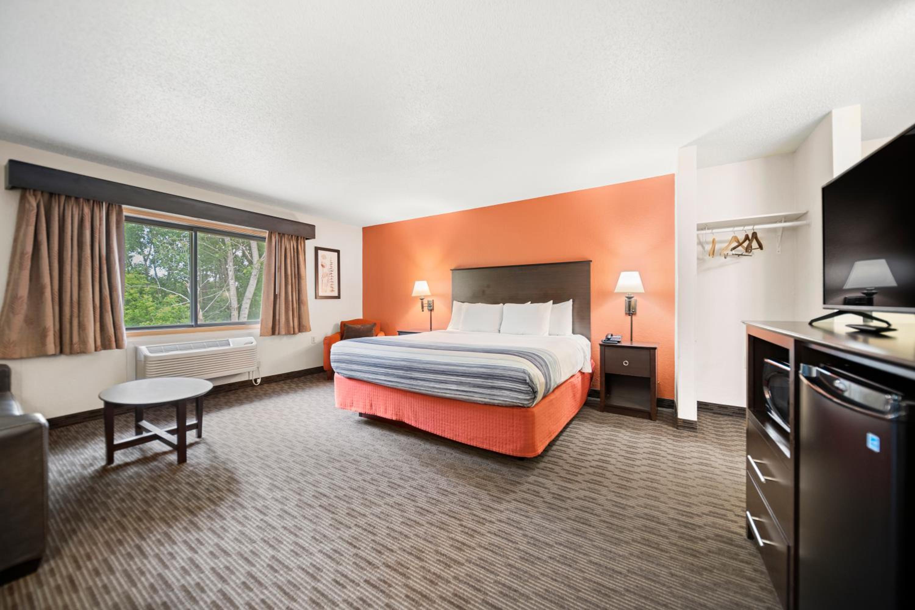 Superior King Studio Suite - Non-Smoking photo 1
