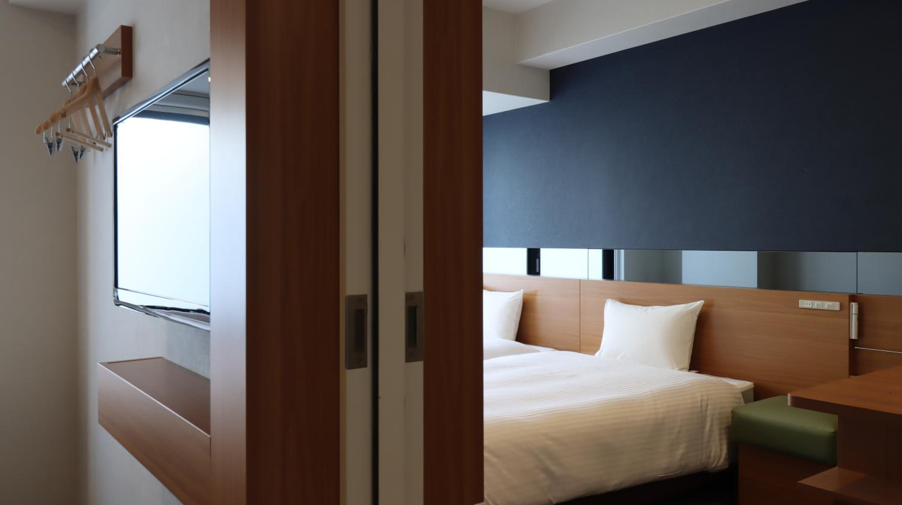 Twin Room - Photo 5