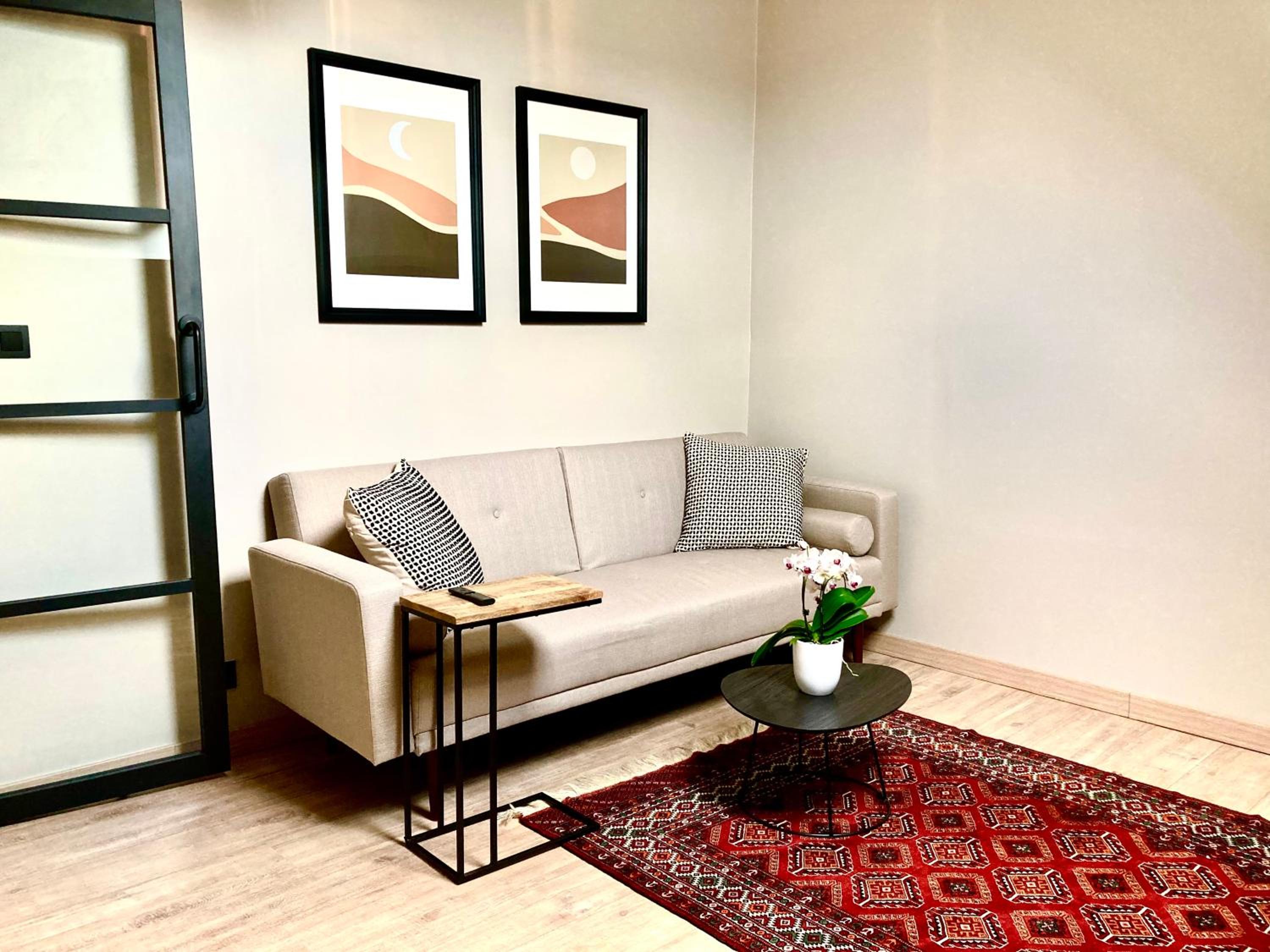 Apartment photo 1