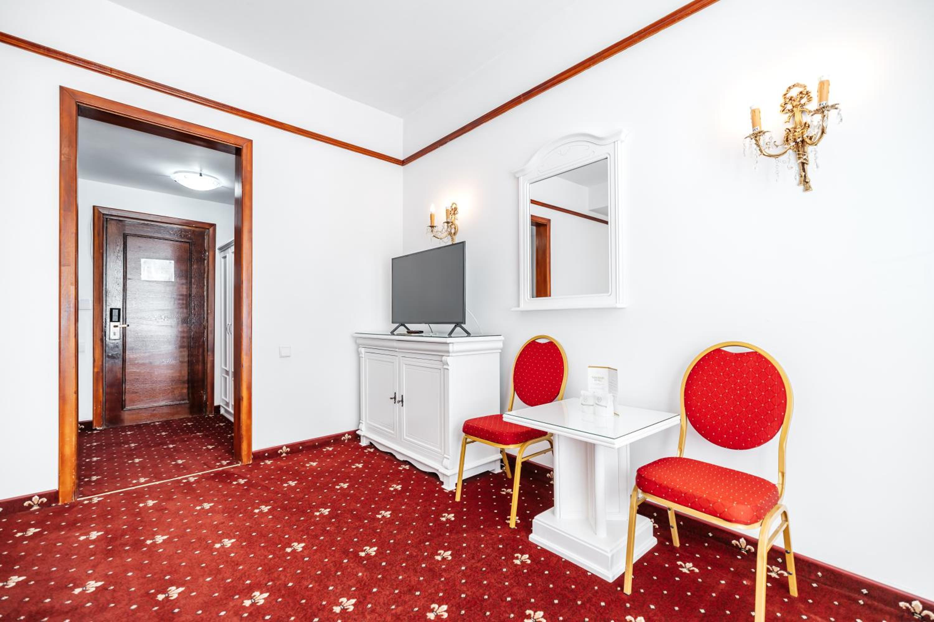 Superior Double Room - Photo 3