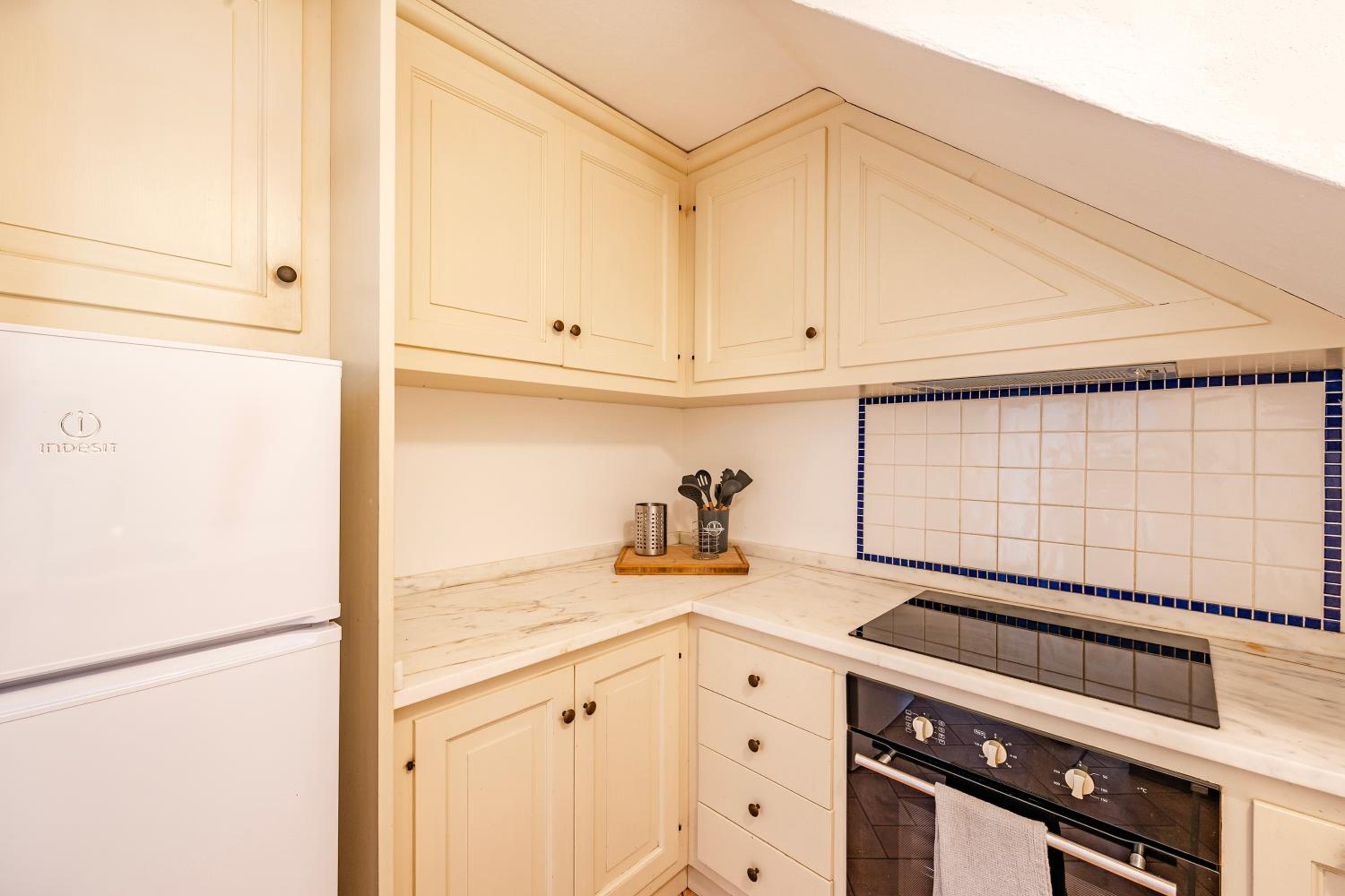 Two-Bedroom House photo 2